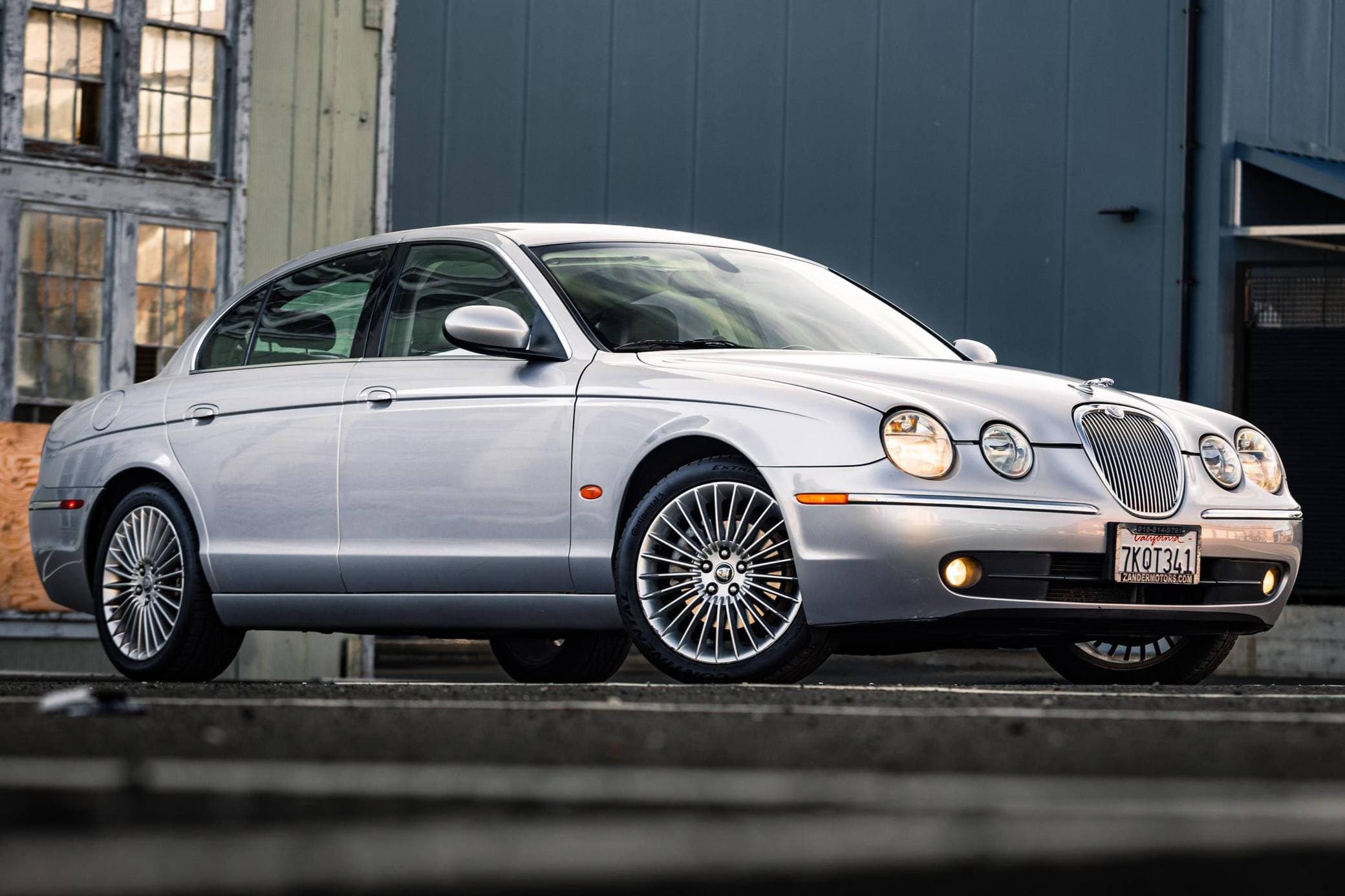 2005 Jaguar S-Type sold for $9,300