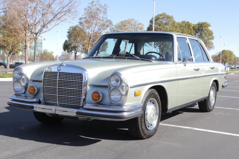 1972 Mercedes-Benz W108 & W109 sold for $14,000