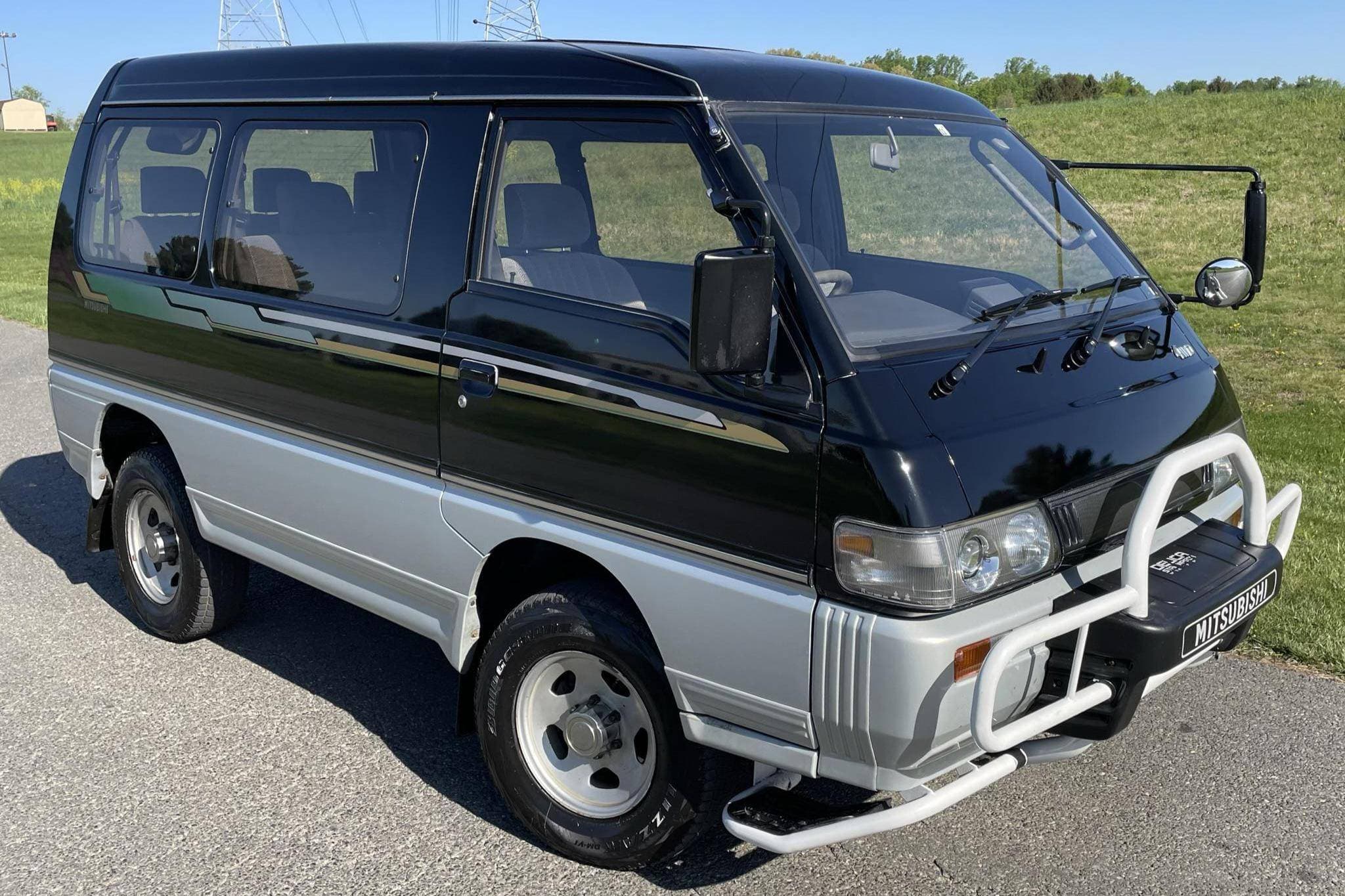 1993 Mitsubishi Delica sold for $11,990