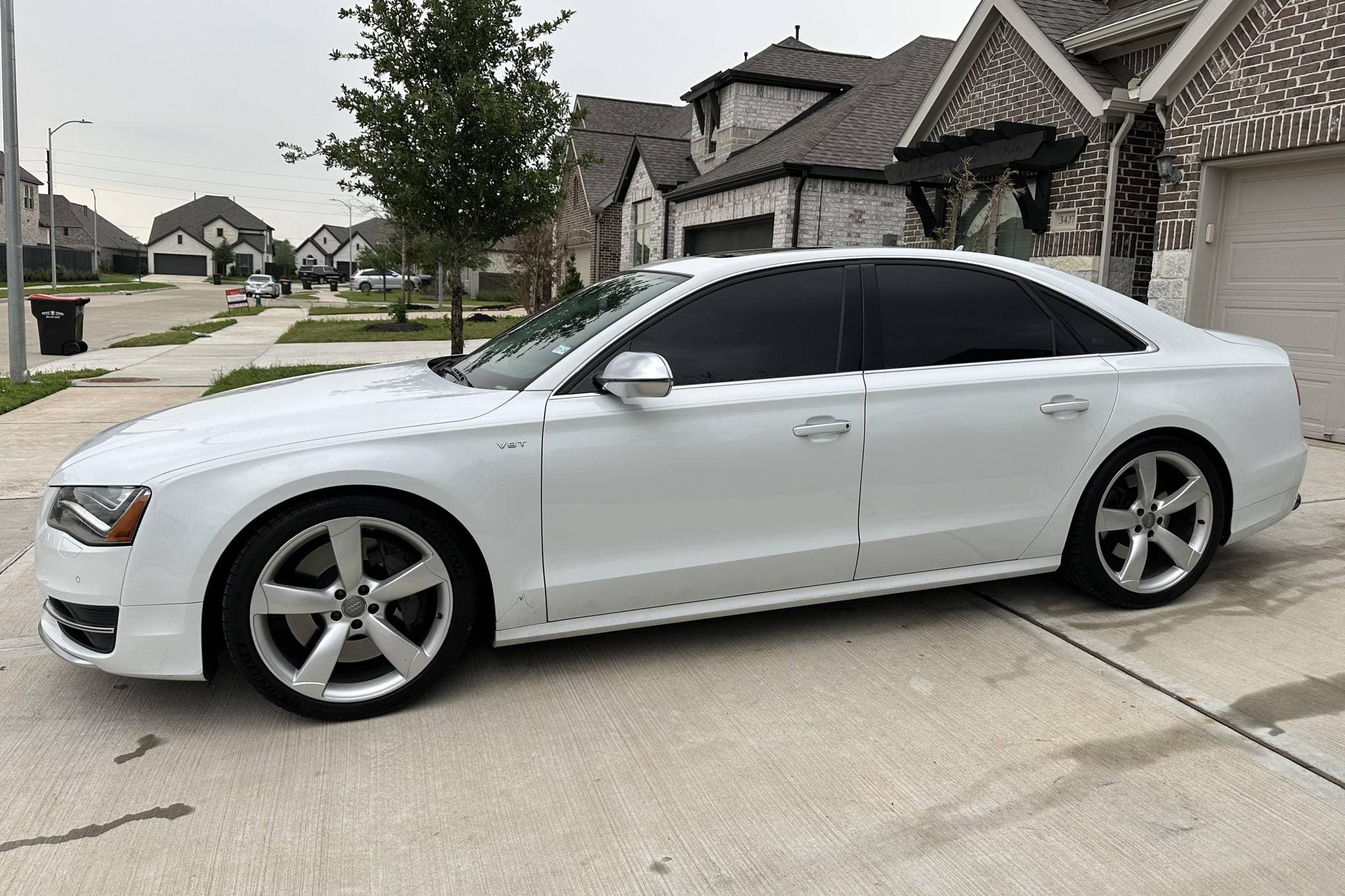 2014 Audi S8 sold for $20,100