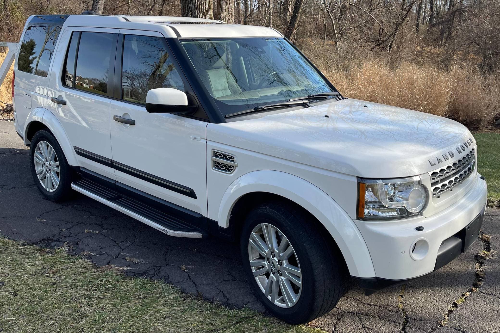 2010 Land Rover LR4 sold for $11,200