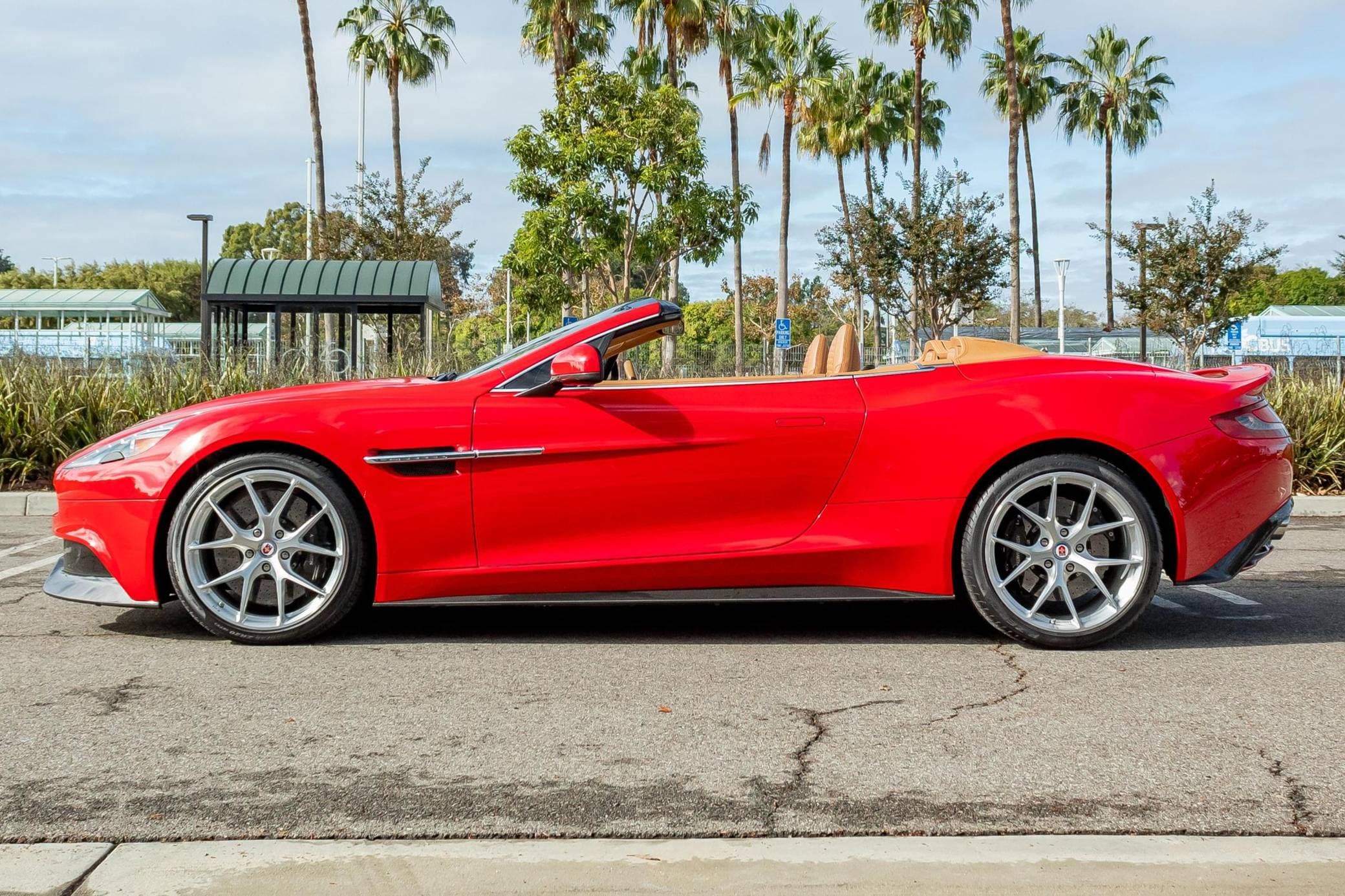 2014 Aston Martin Vanquish sold for $77,500
