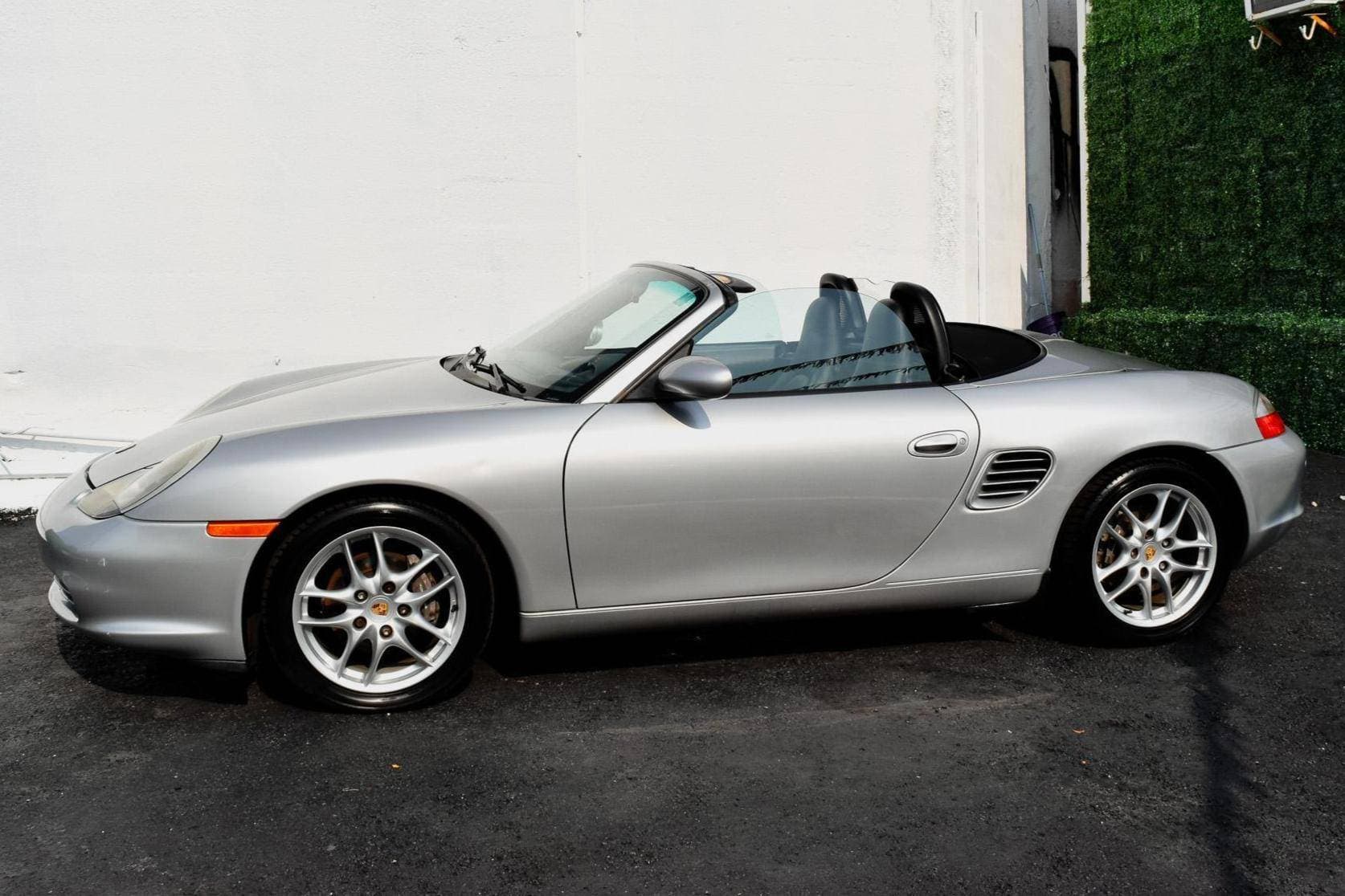 2003 Porsche 986 Boxster sold for $6,600