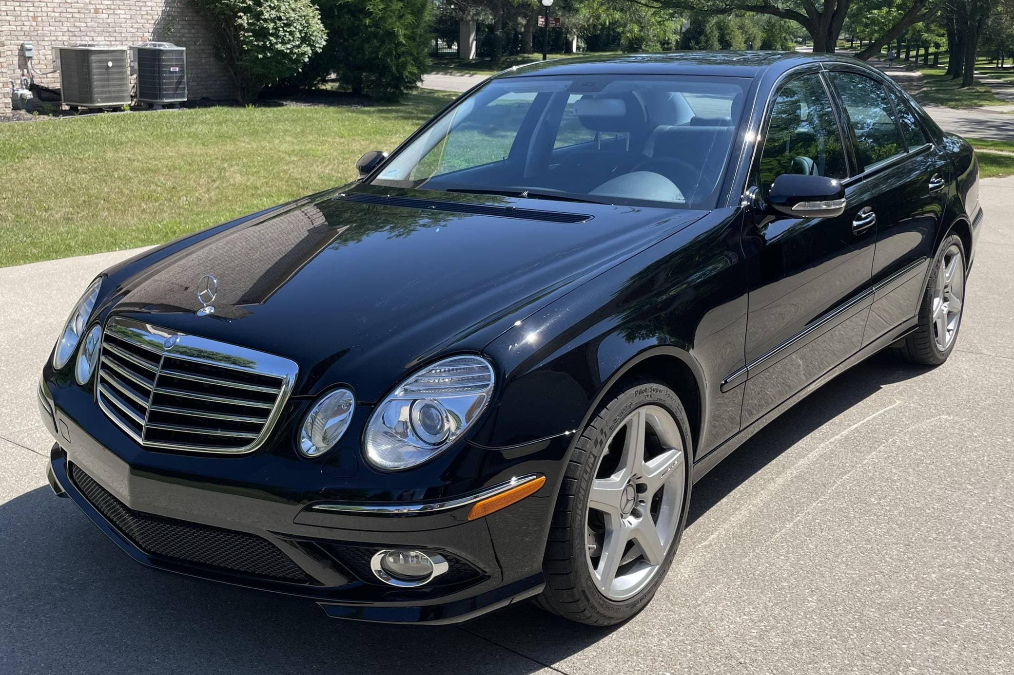 2008 Mercedes-Benz E-Class sold for $18,750