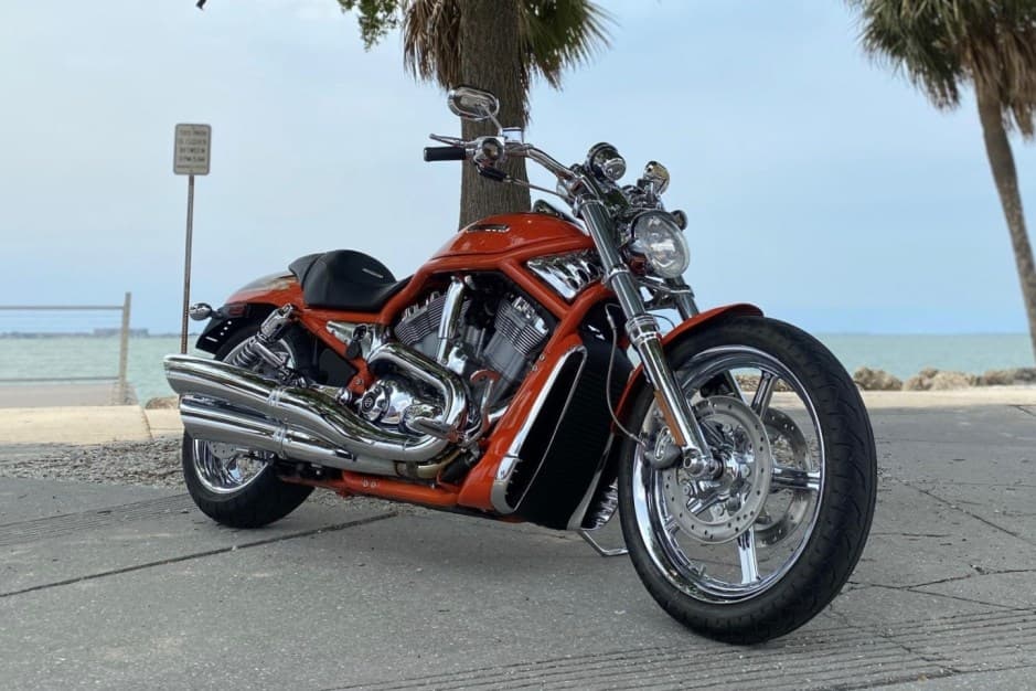 2005 Harley-Davidson CVO sold for $19,000