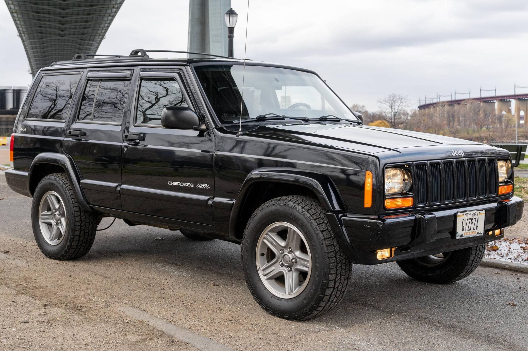 2000 Jeep Cherokee sold for $9,650