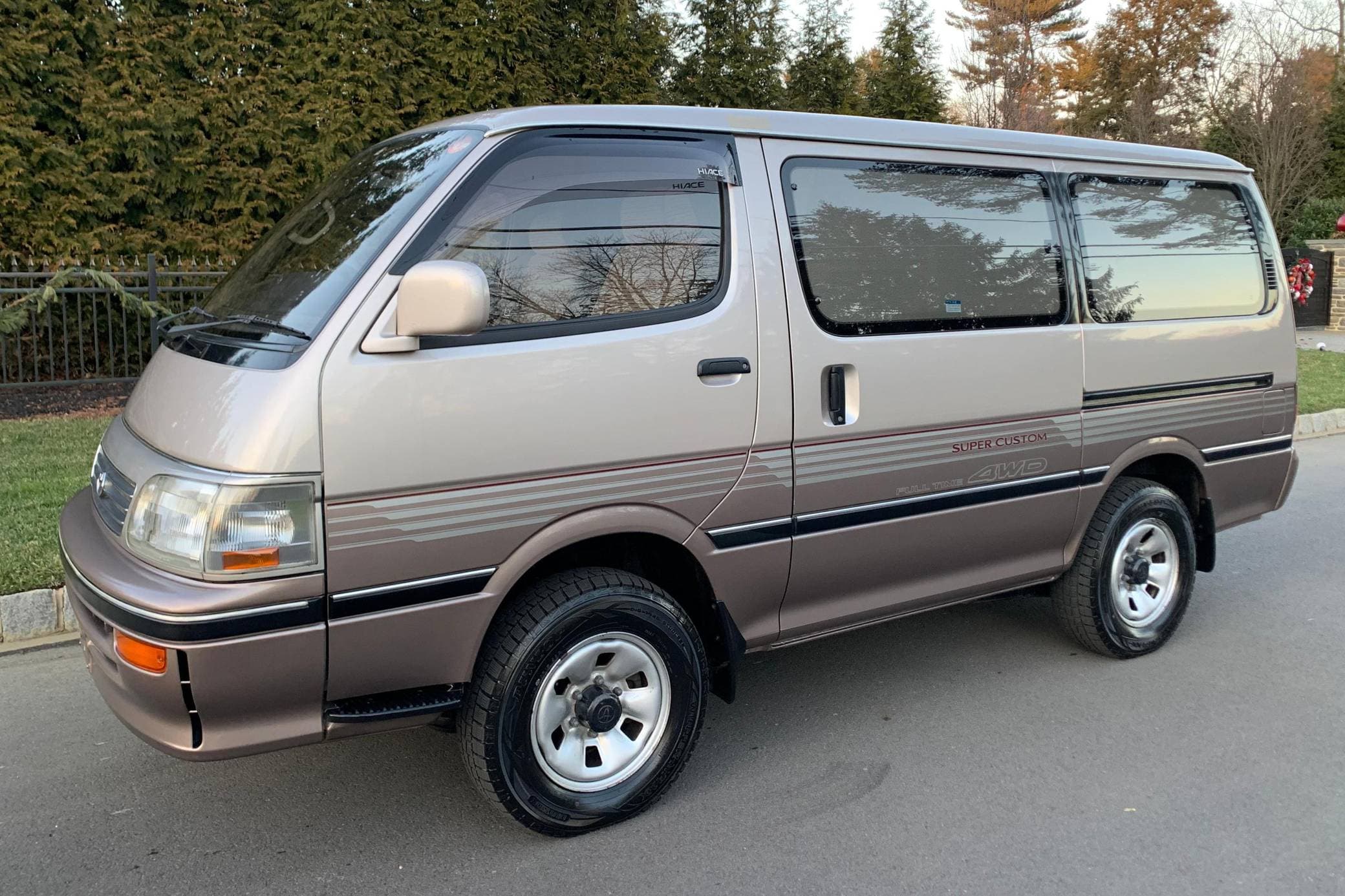 1994 Toyota HiAce sold for $15,250