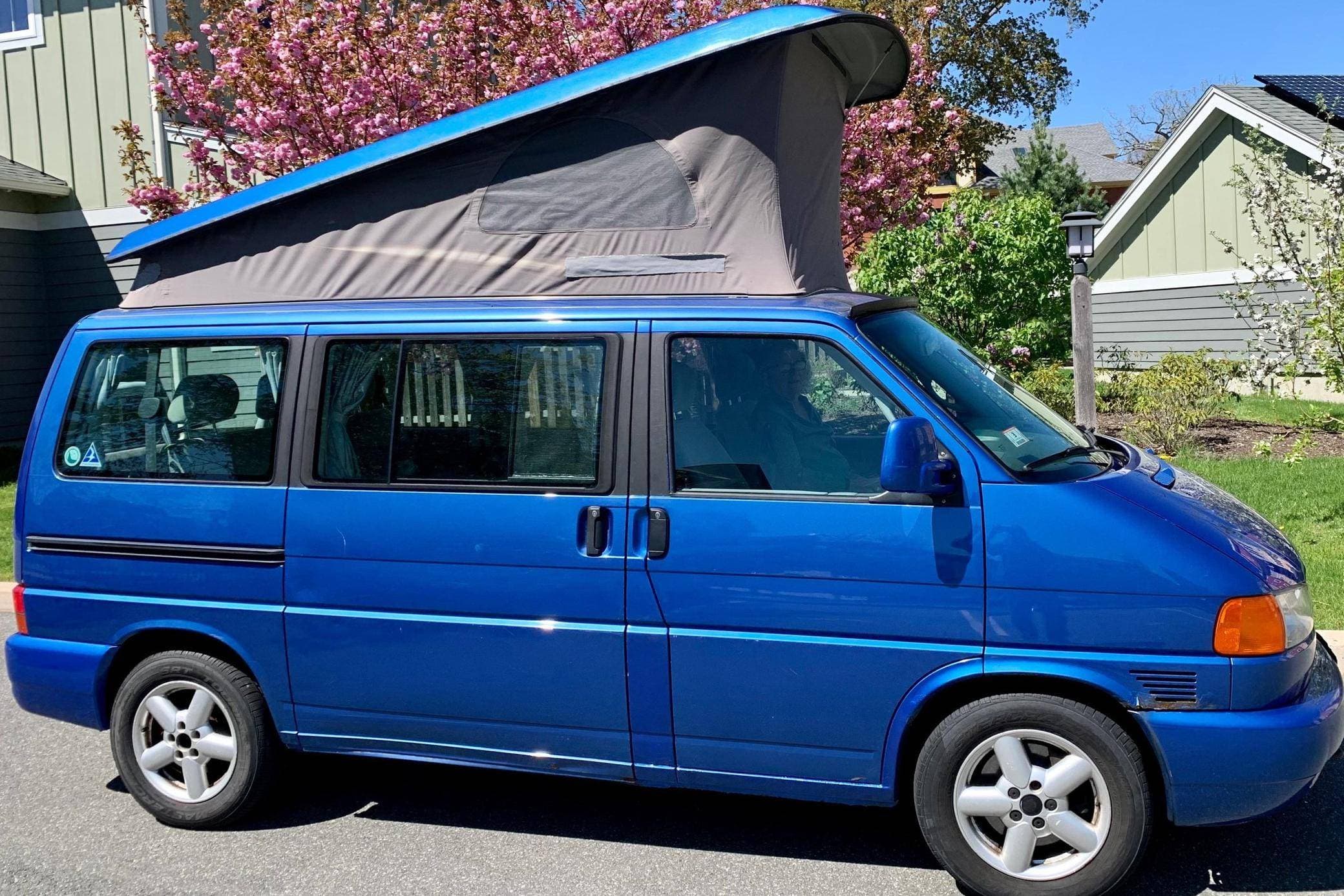 2001 Volkswagen Eurovan sold for $9,500