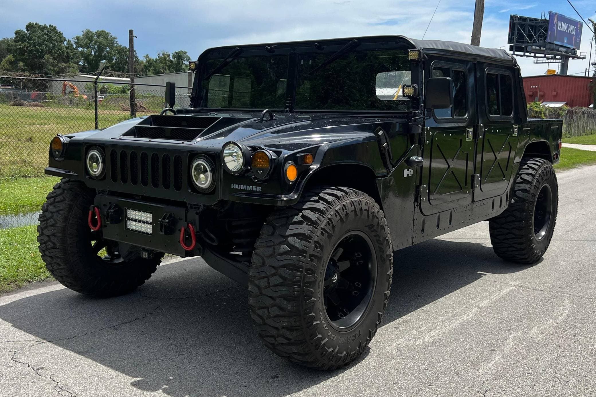2010 AM General Hummer sold for $31,000