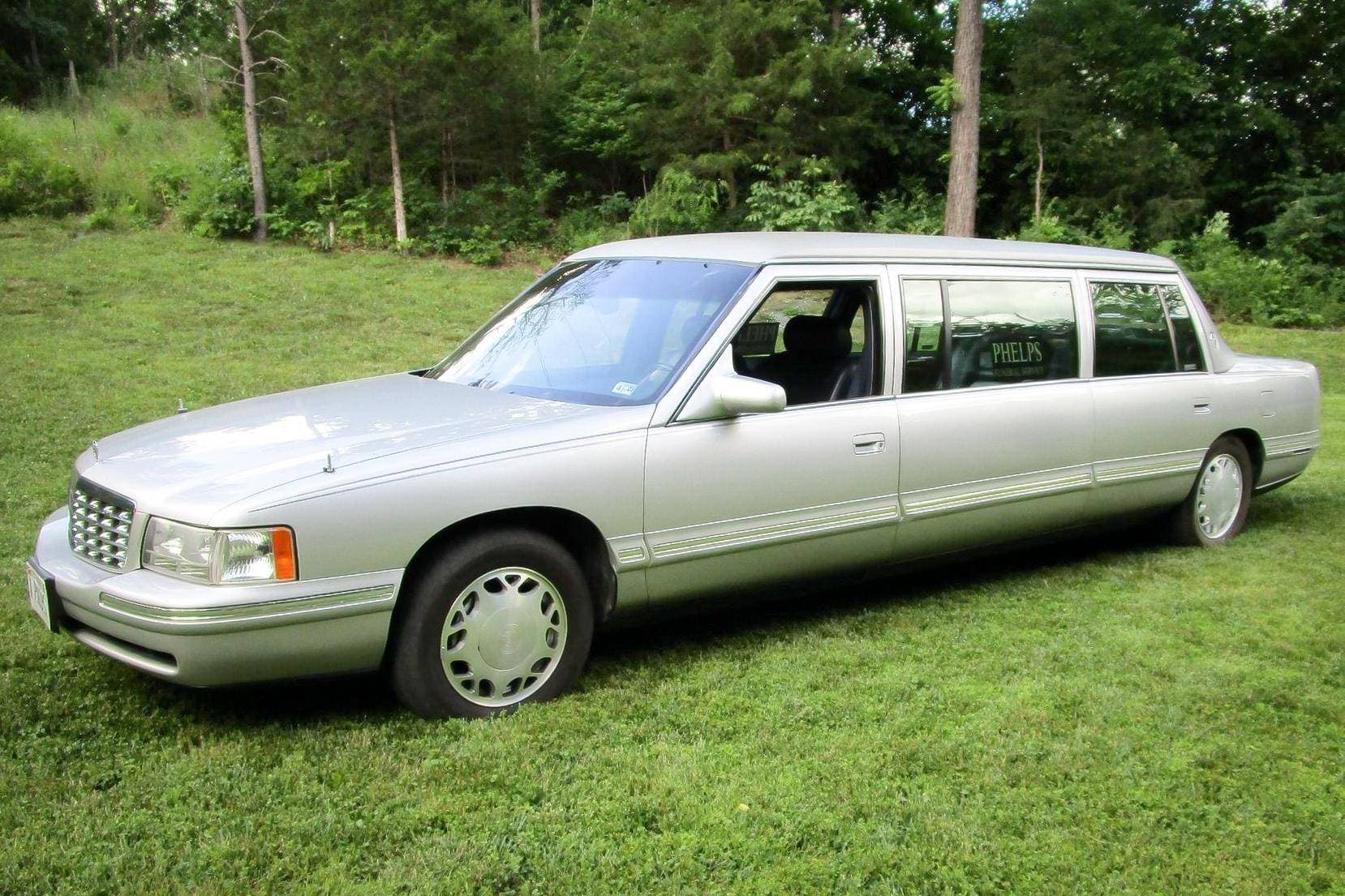 1999 Cadillac DeVille sold for $4,474