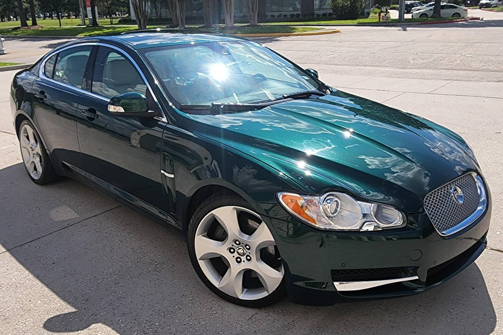 2009 Jaguar XF sold for $13,700
