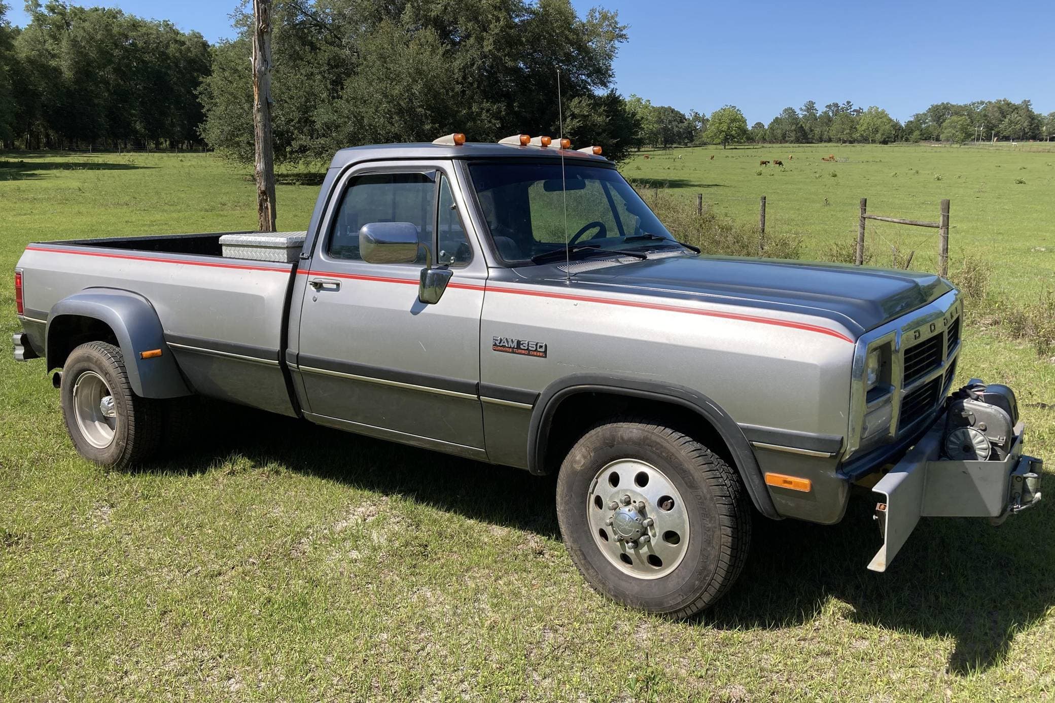 1993 Dodge D-350 sold for $10,500
