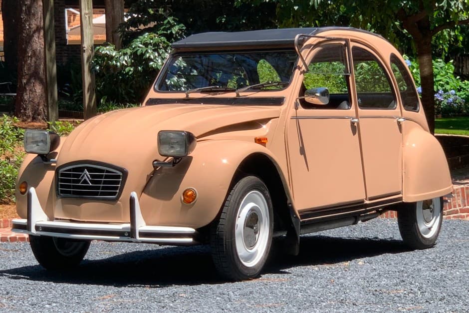 1983 Citroen 2CV sold for $12,500