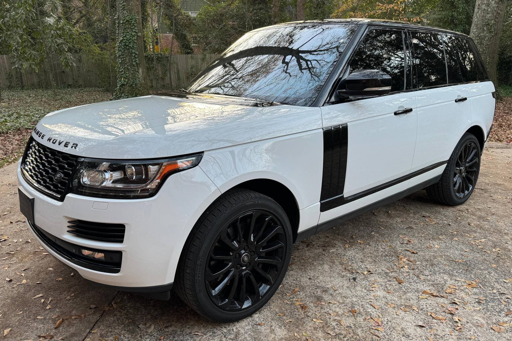 2015 Land Rover Range Rover sold for $26,305