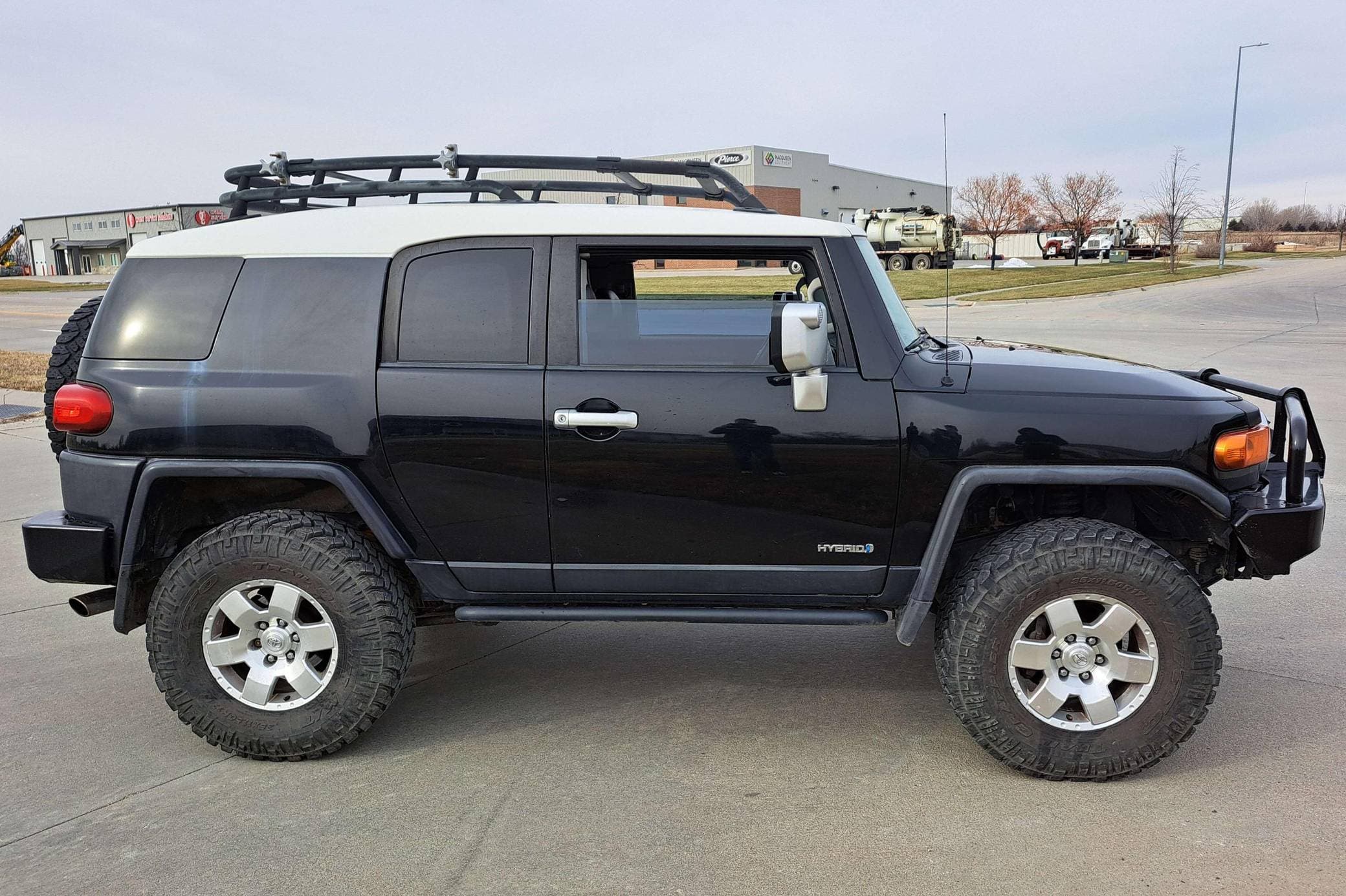2007 Toyota FJ Cruiser sold for $15,750