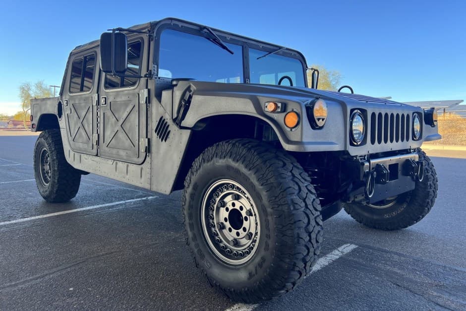 0 Hummer HMMWV/Humvee sold for $29,000