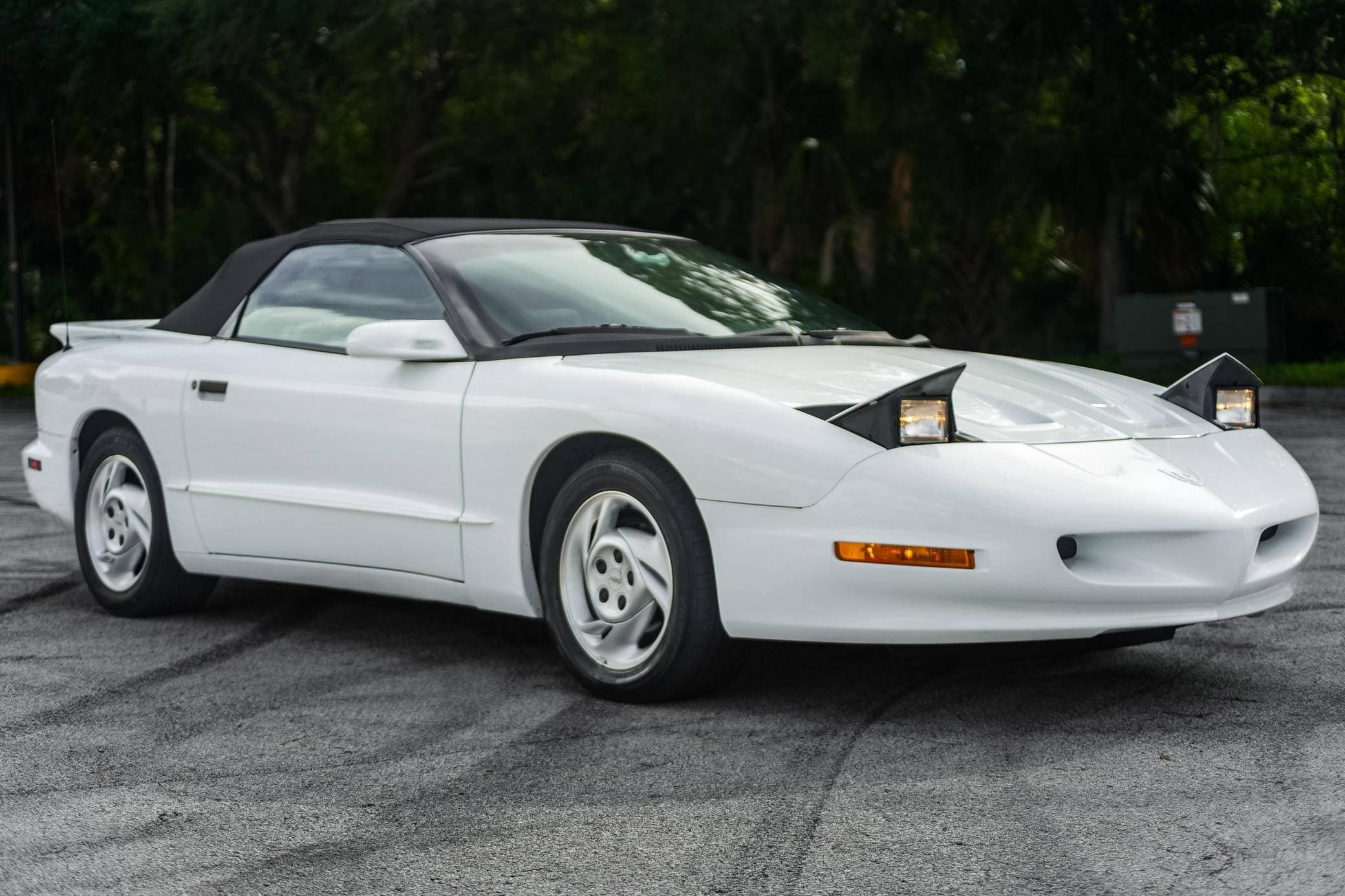 1994 Pontiac Firebird sold for $5,450