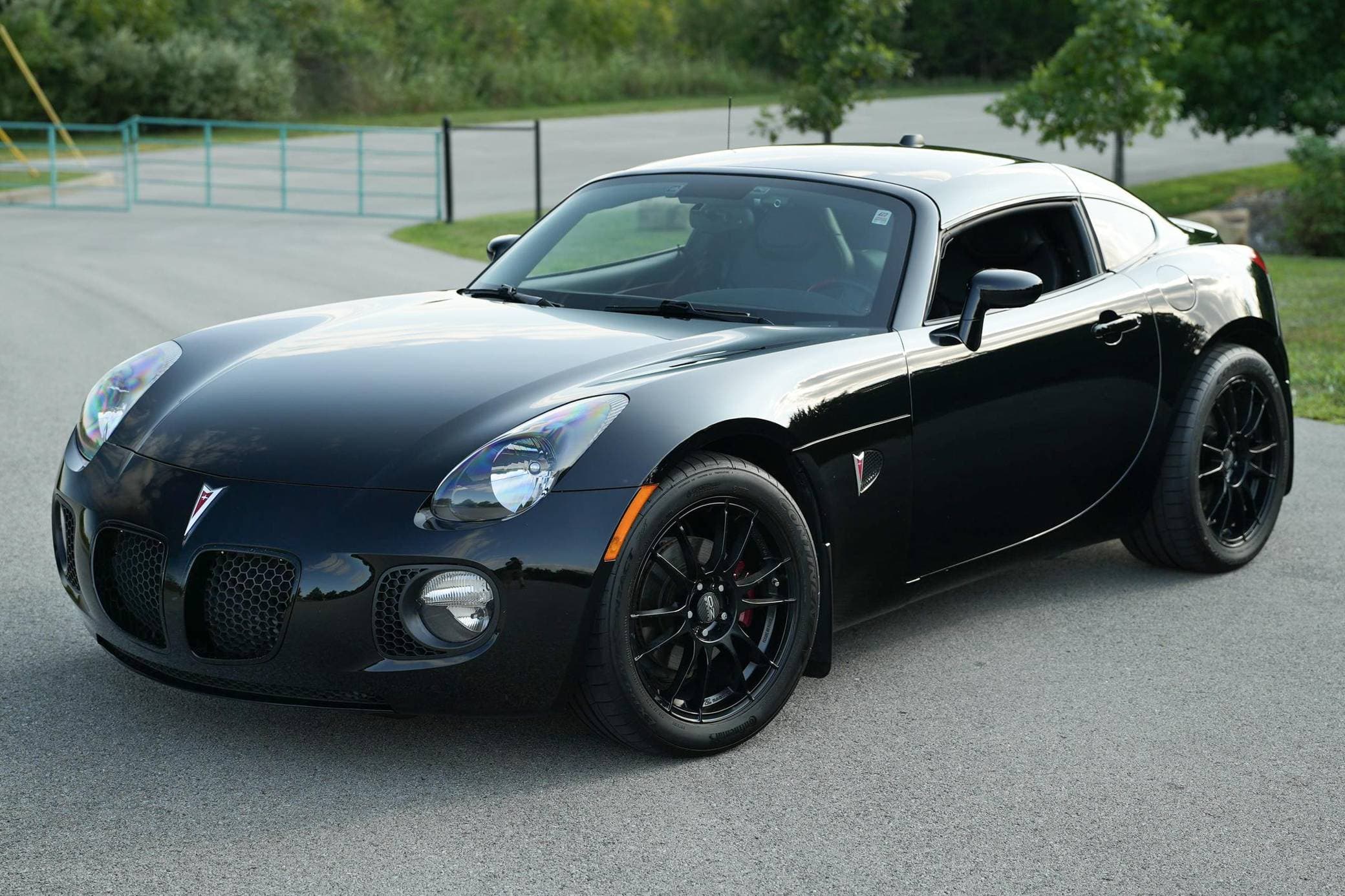2009 Pontiac Solstice sold for $20,000