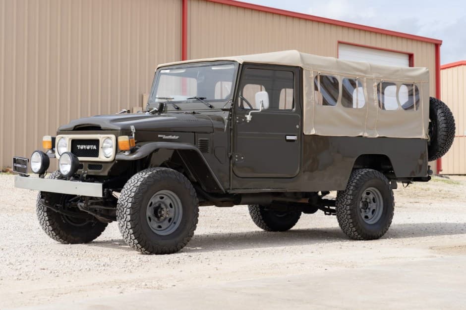 1981 Toyota Land Cruiser FJ45 sold for $30,000