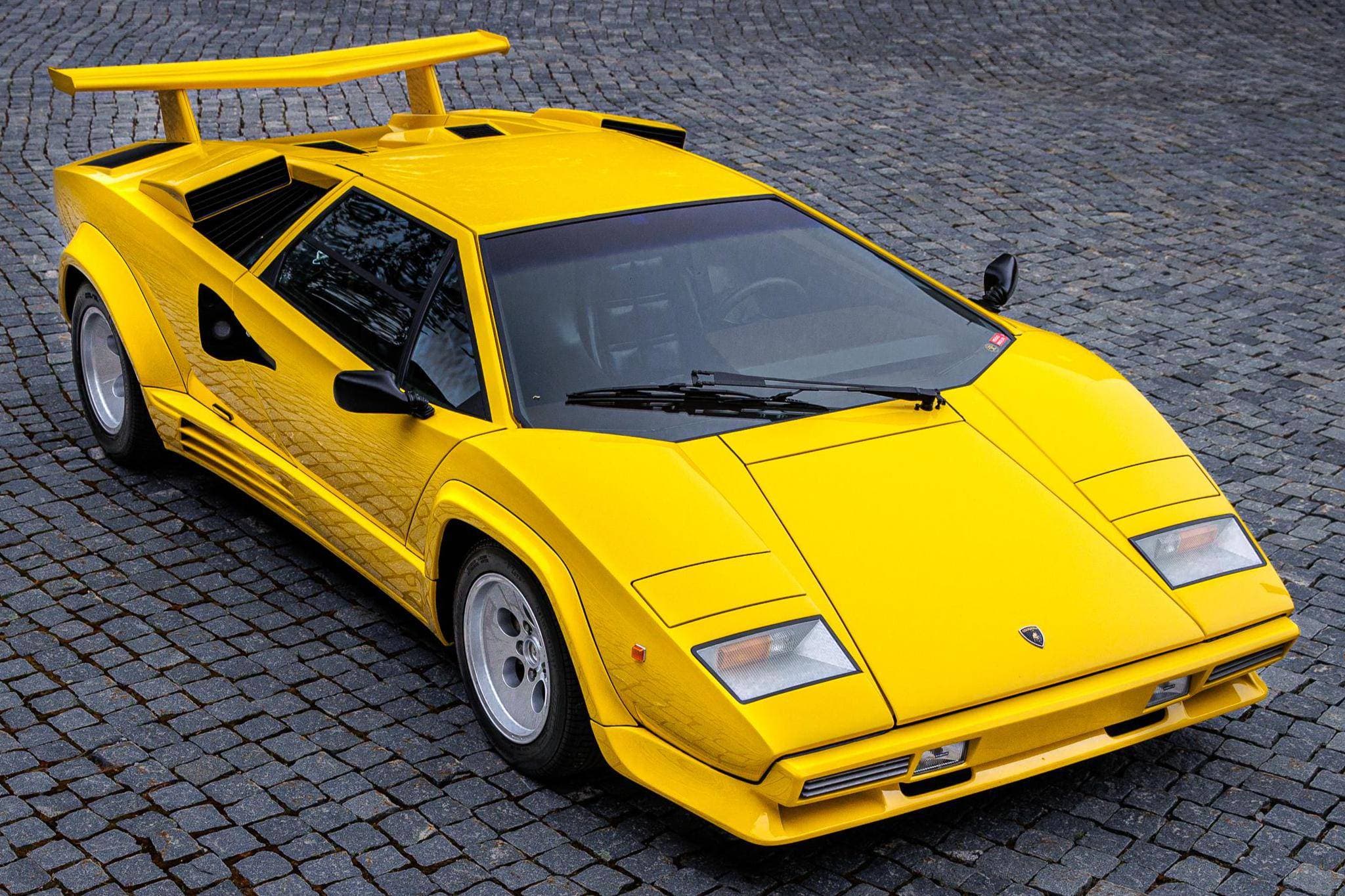 1988 Lamborghini Countach sold for $675,000