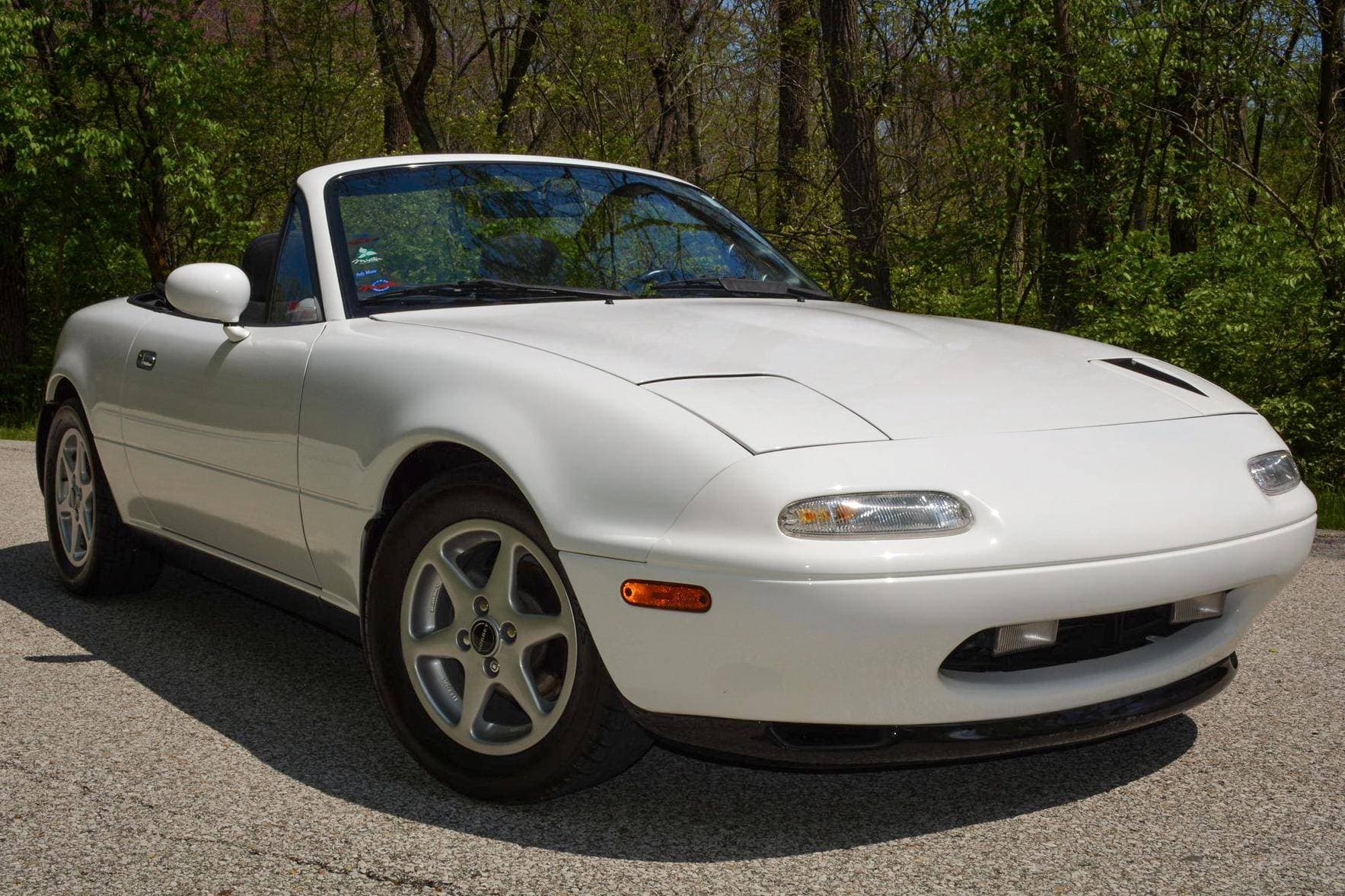 1990 Mazda NA Miata sold for $9,600
