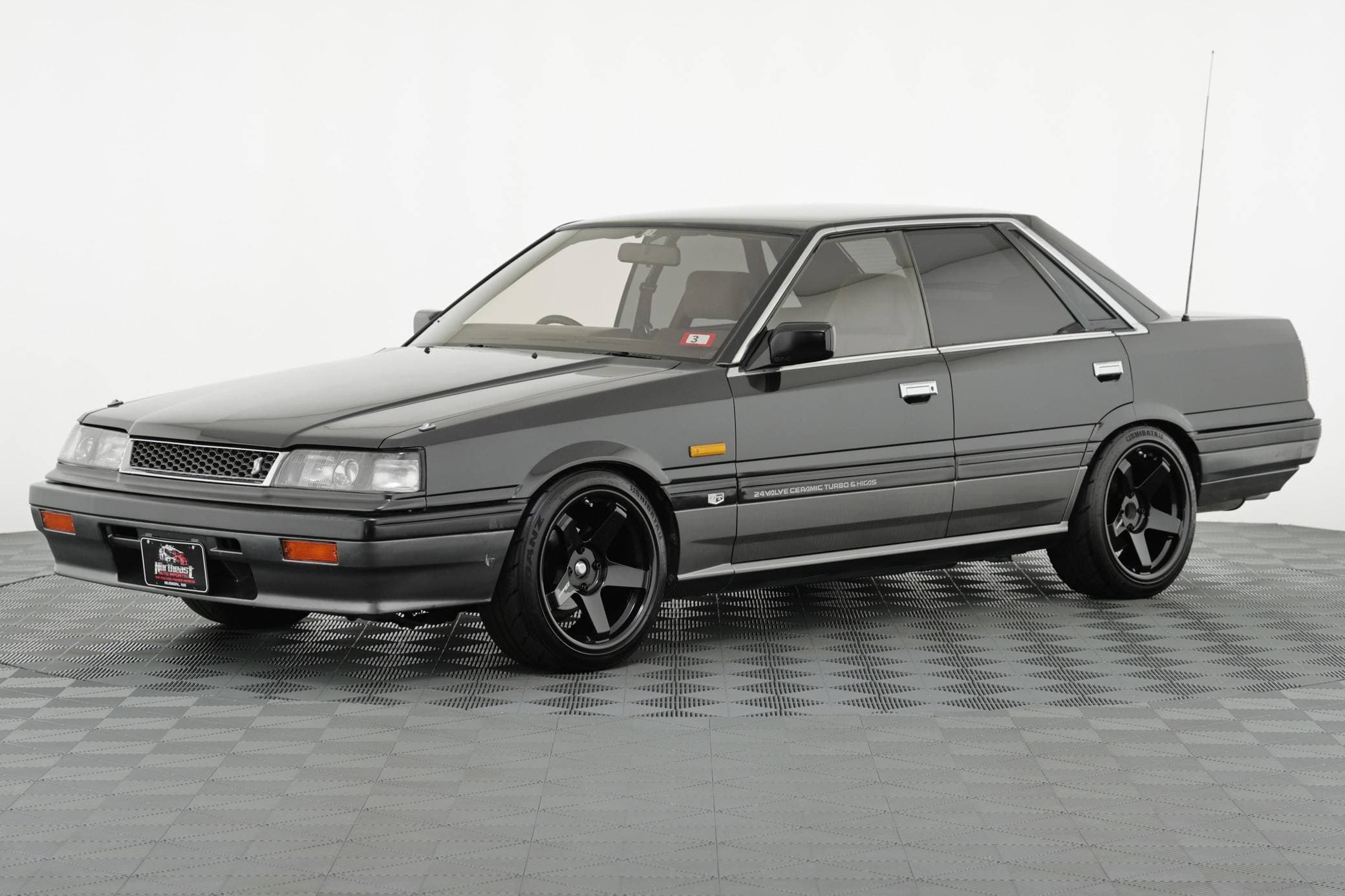 1989 Nissan R31 Skyline sold for $9,300