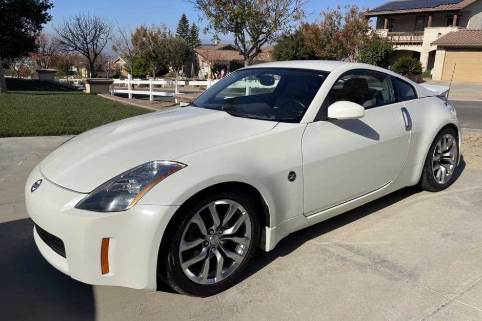 2004 Nissan 350Z sold for $20,000