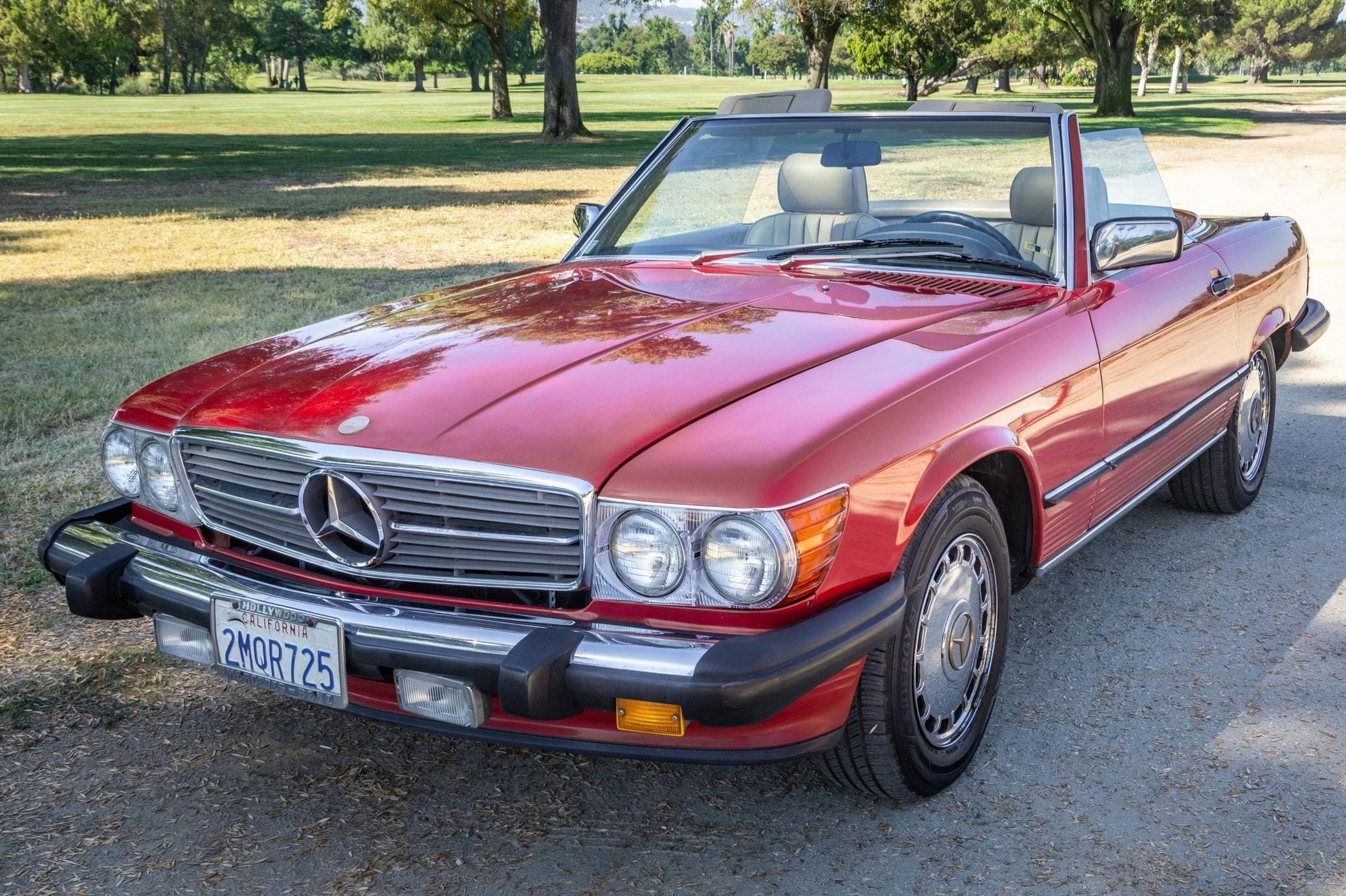 1989 Mercedes-Benz R107 SL sold for $14,000