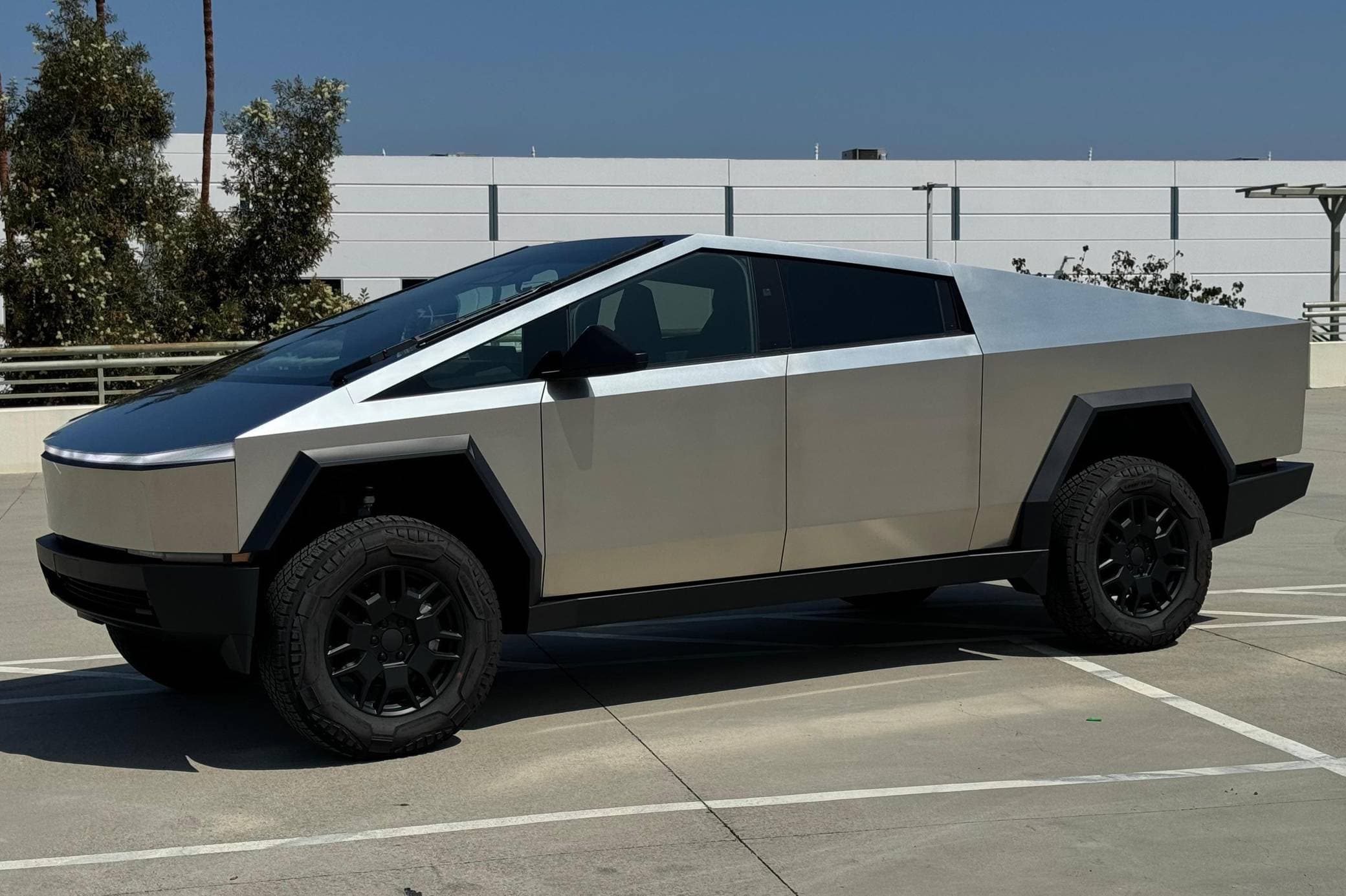 2024 Tesla Cybertruck sold for $112,500