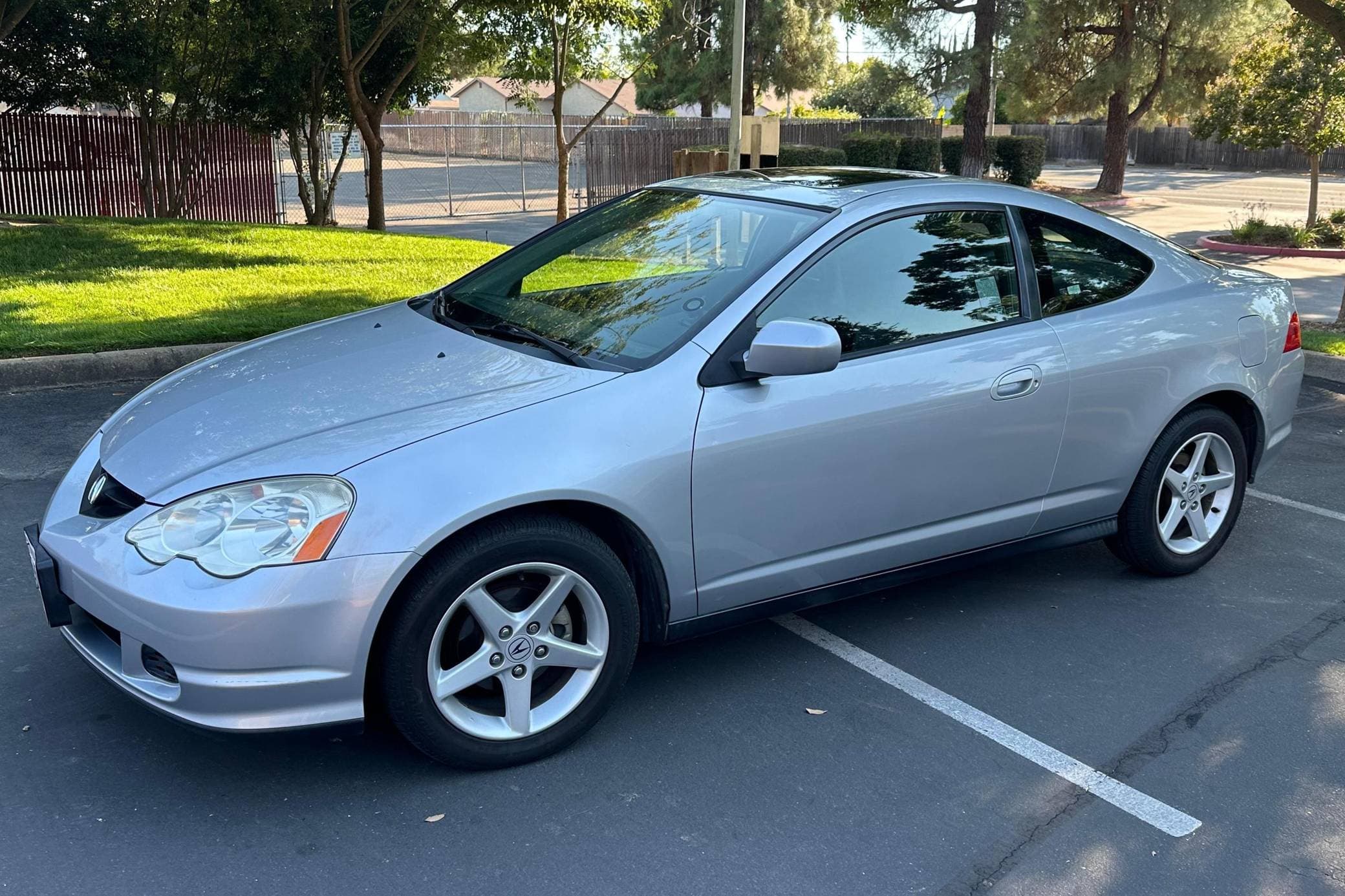 2004 Acura RSX sold for $10,600