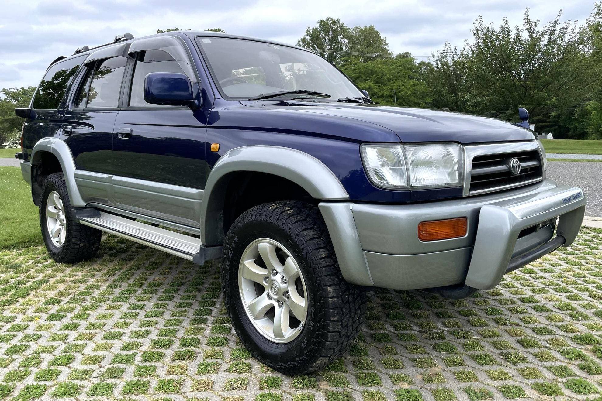 1995 Toyota Hilux sold for $13,000