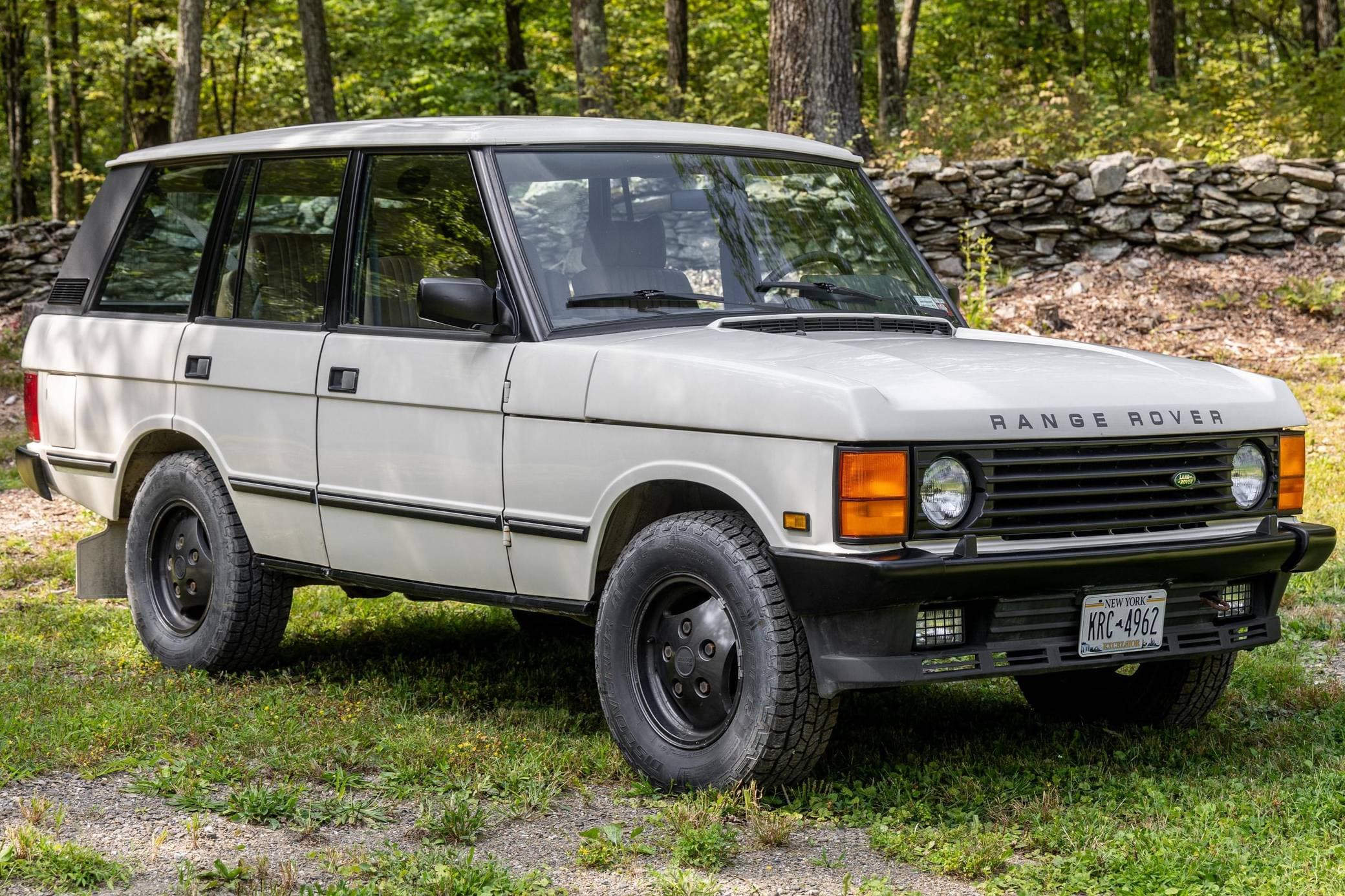 1989 Land Rover Range Rover sold for $11,100