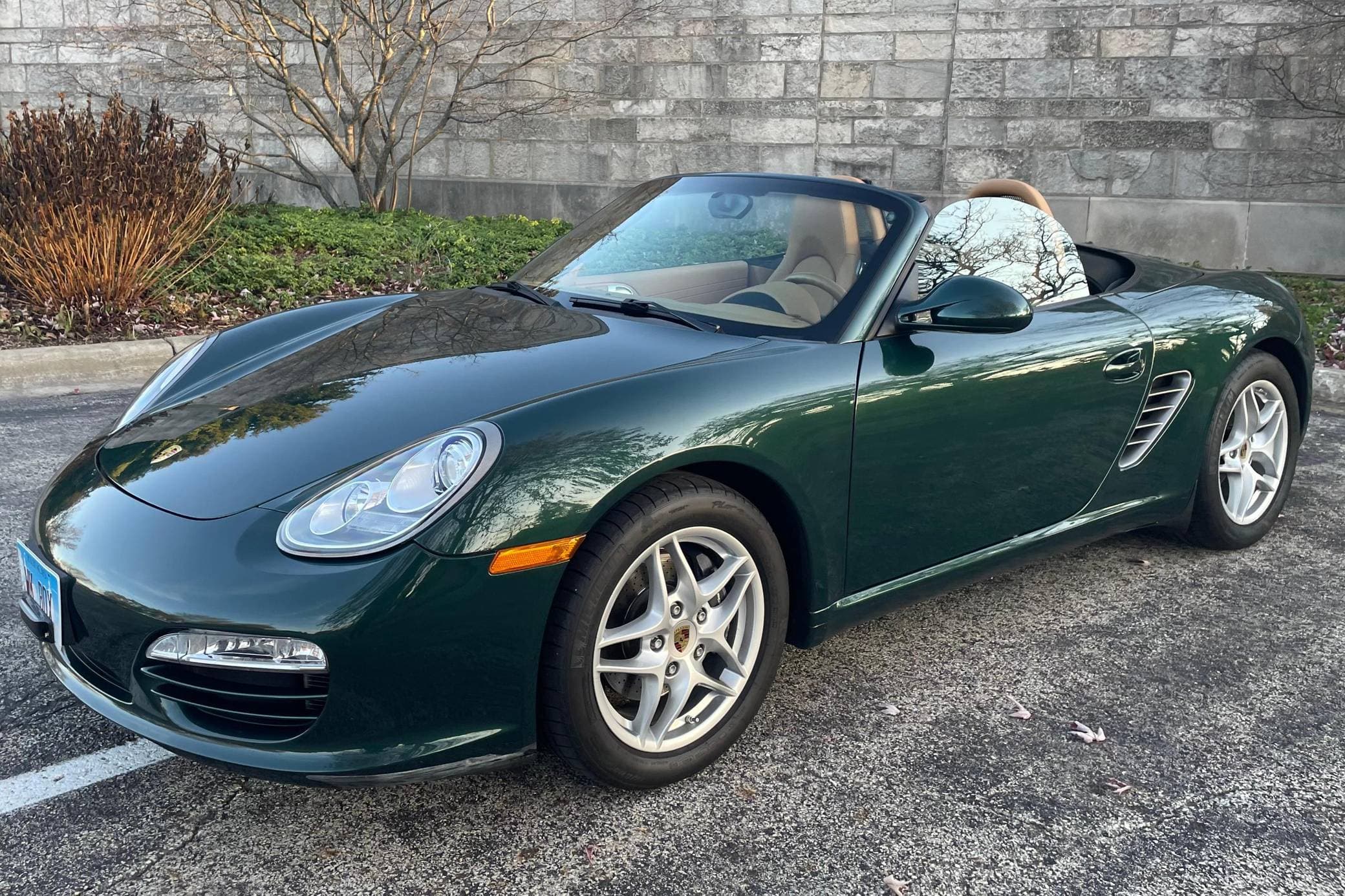 2011 Porsche 987 Boxster sold for $23,000