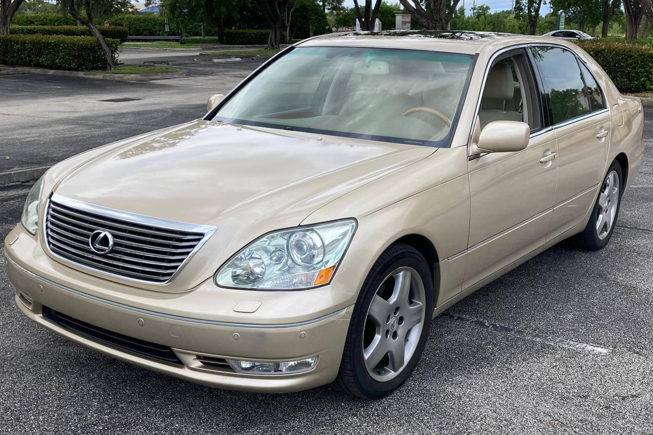2006 Lexus LS sold for $4,600
