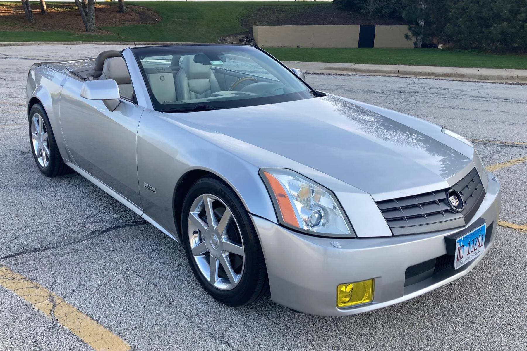 2004 Cadillac XLR sold for $16,500