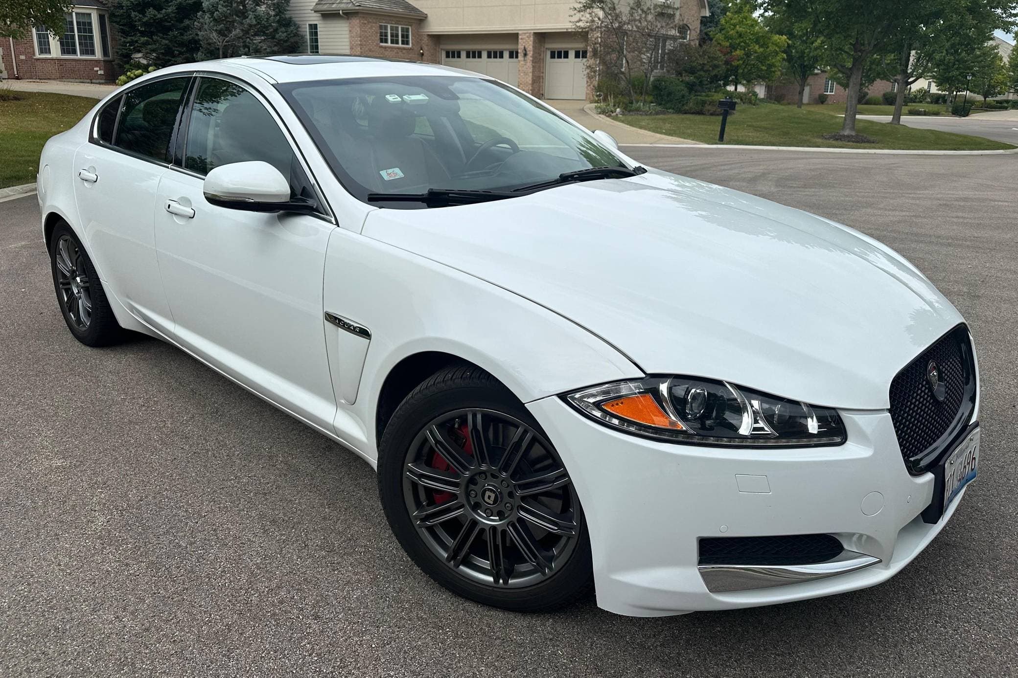 2015 Jaguar XF sold for $9,250
