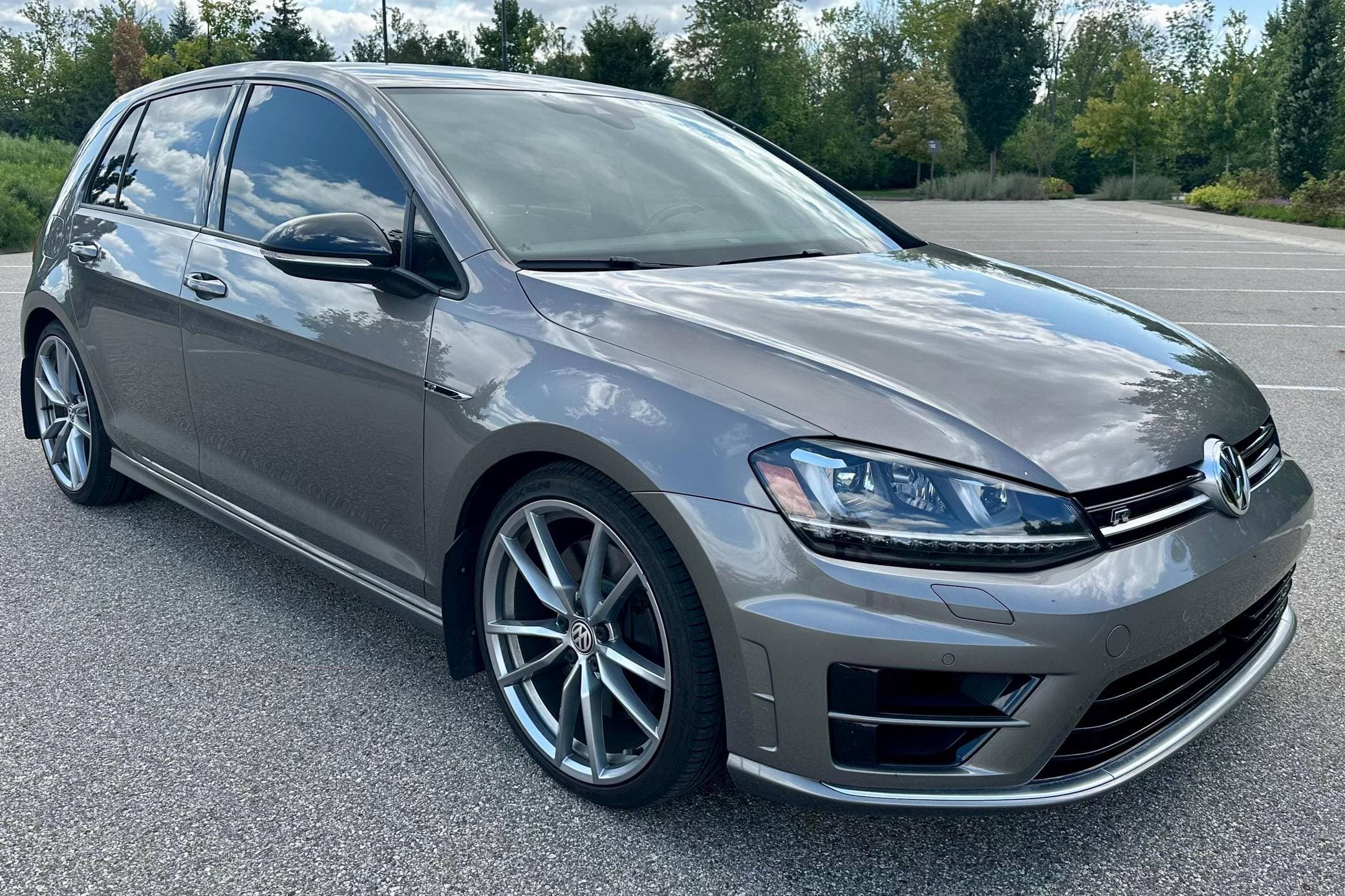 2017 Volkswagen Golf R sold for $21,250
