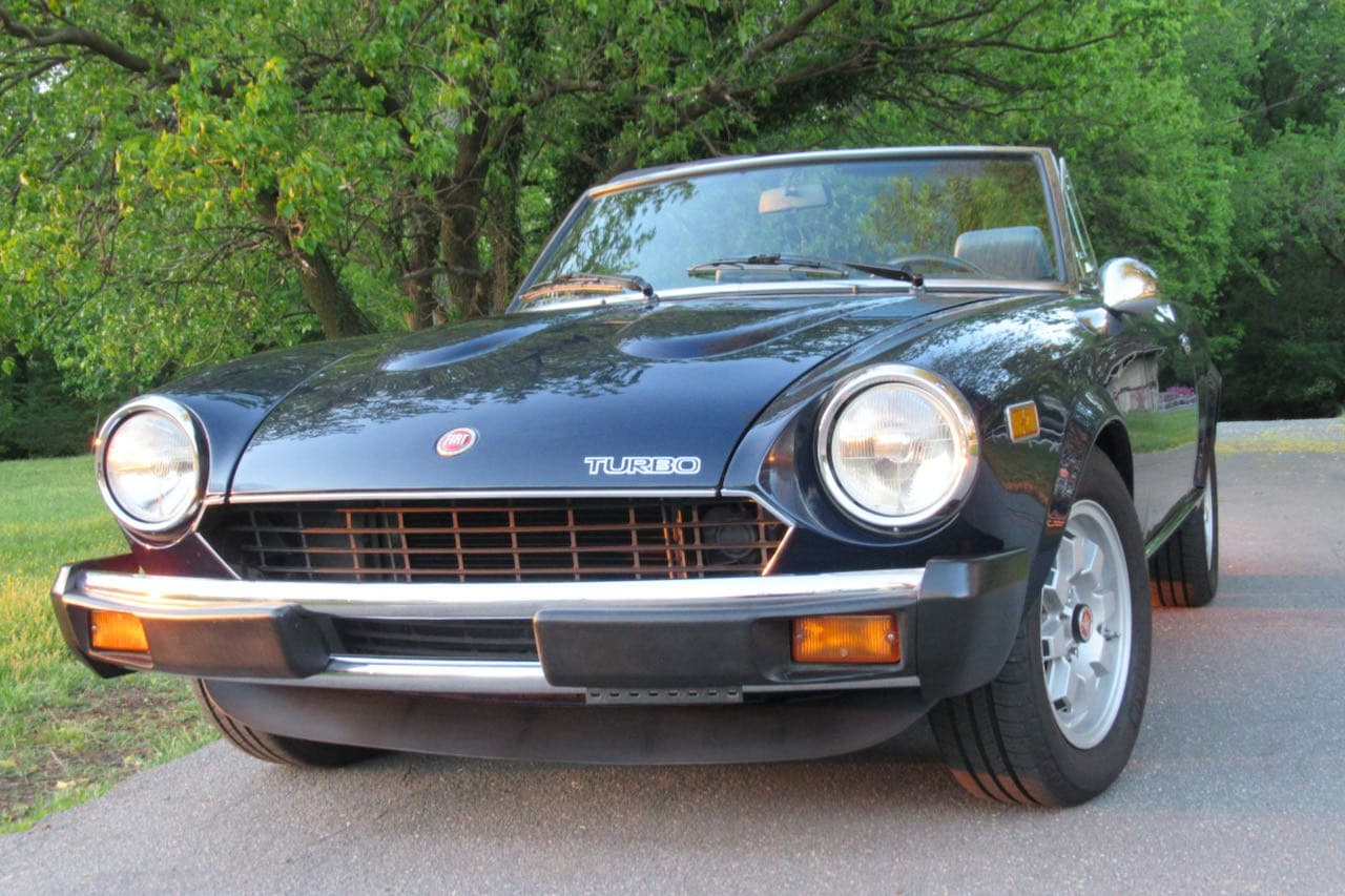1981 Fiat 124 Spider (1966-1985) sold for $23,500