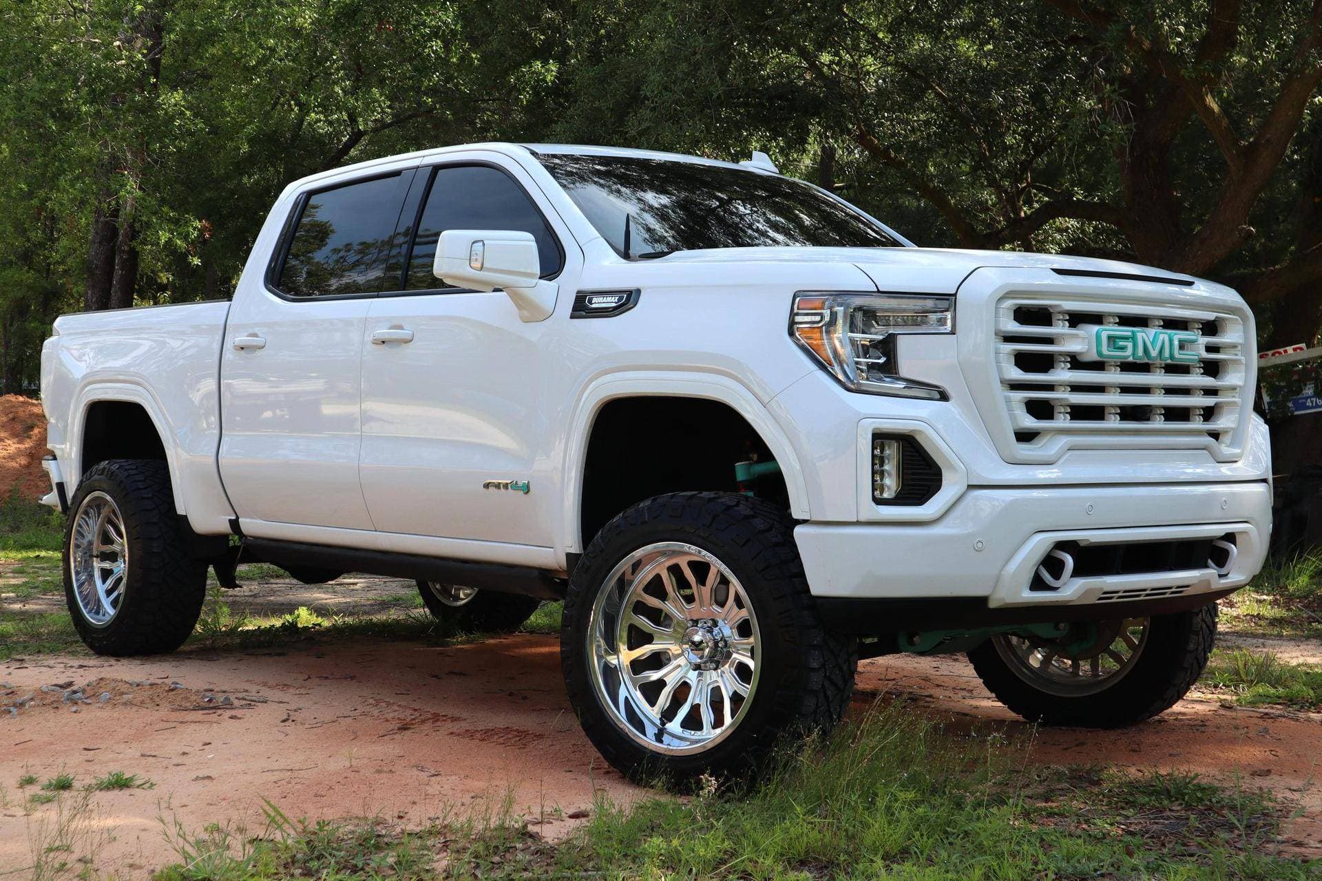 2020 GMC Sierra sold for $52,700