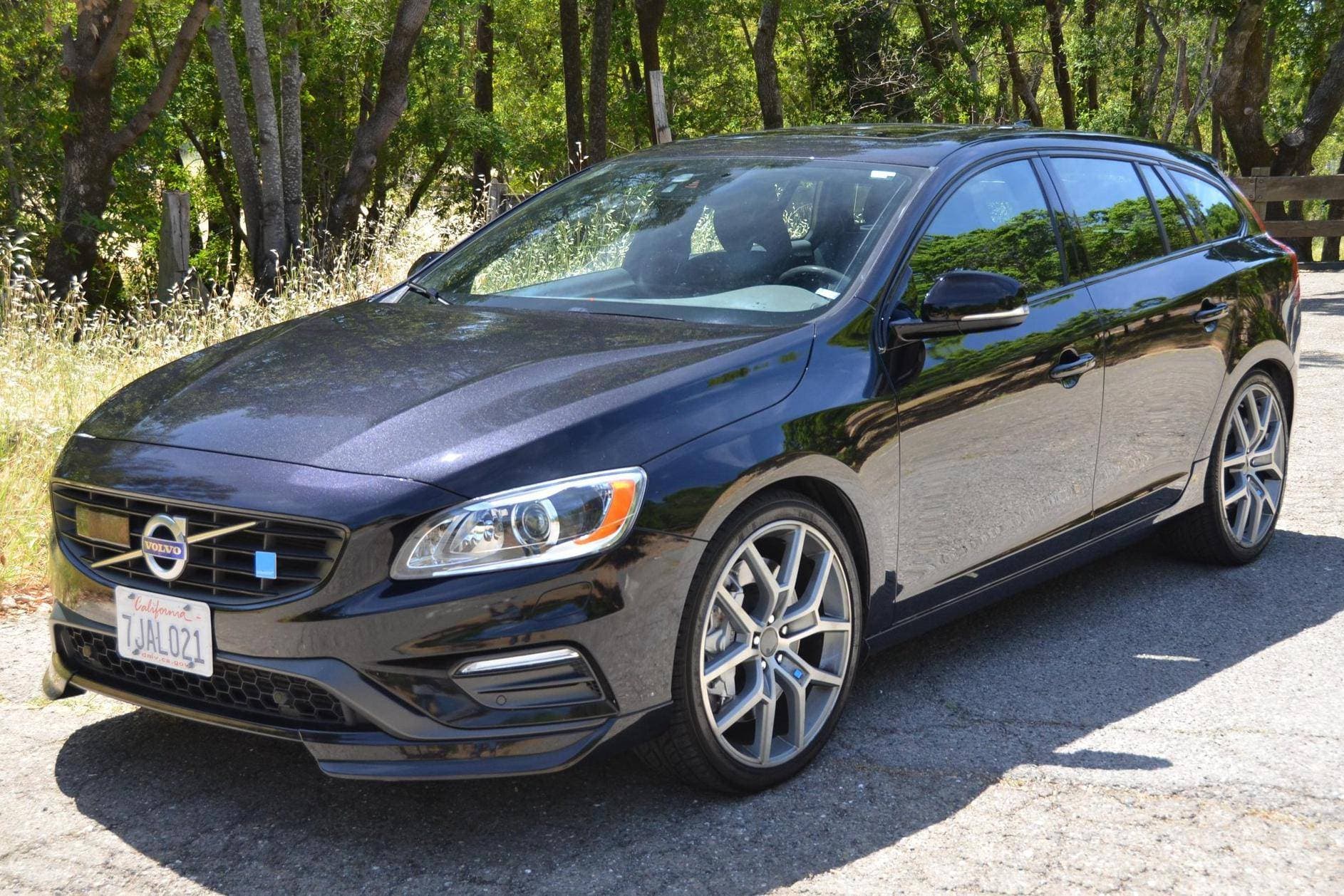 2015 Volvo V60 sold for $29,000