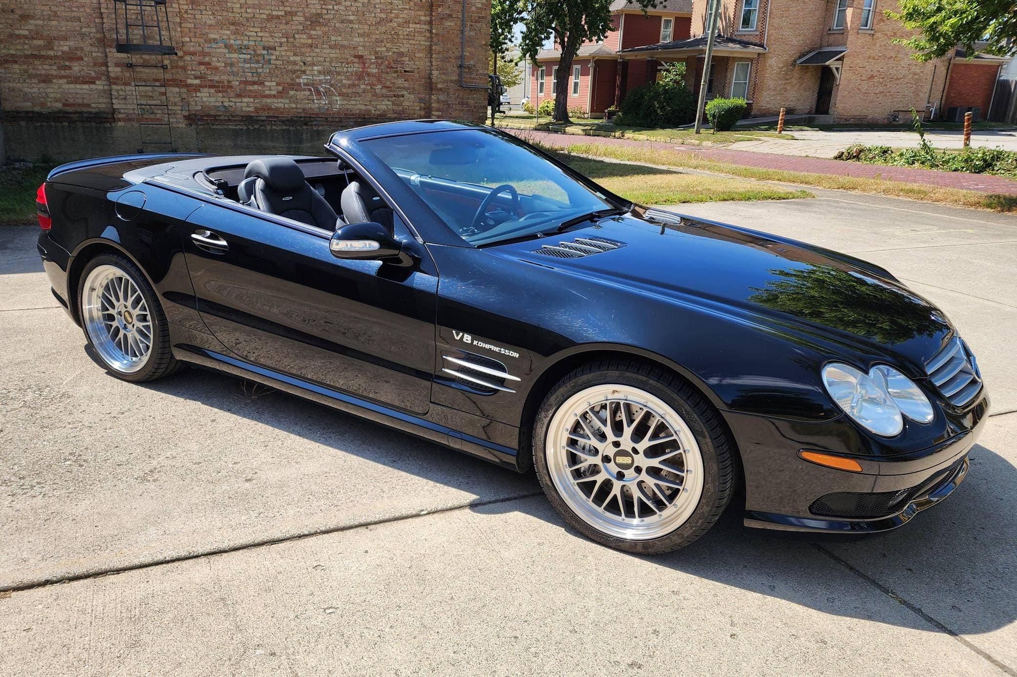 2003 Mercedes-Benz R230 SL sold for $13,555