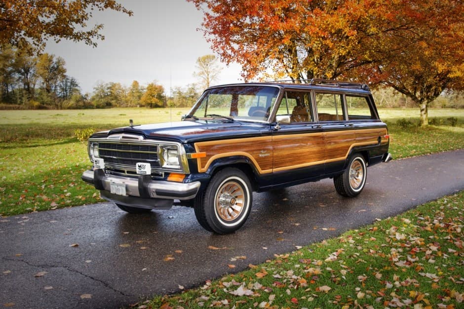 1986 Jeep SJ Grand Wagoneer sold for $46,000