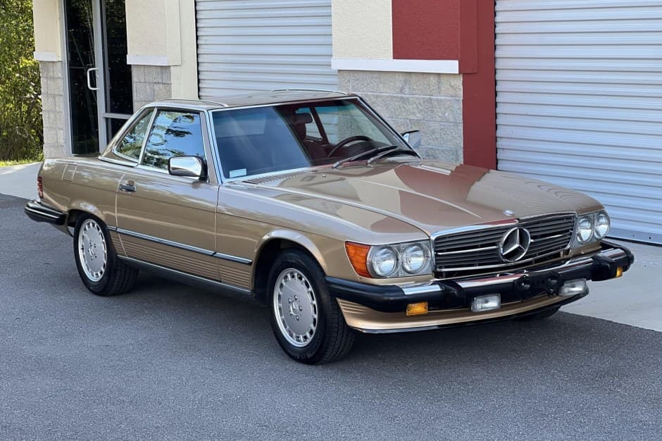 1986 Mercedes-Benz R107 SL sold for $20,850