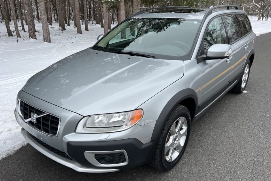 2008 Volvo XC70 sold for $16,750