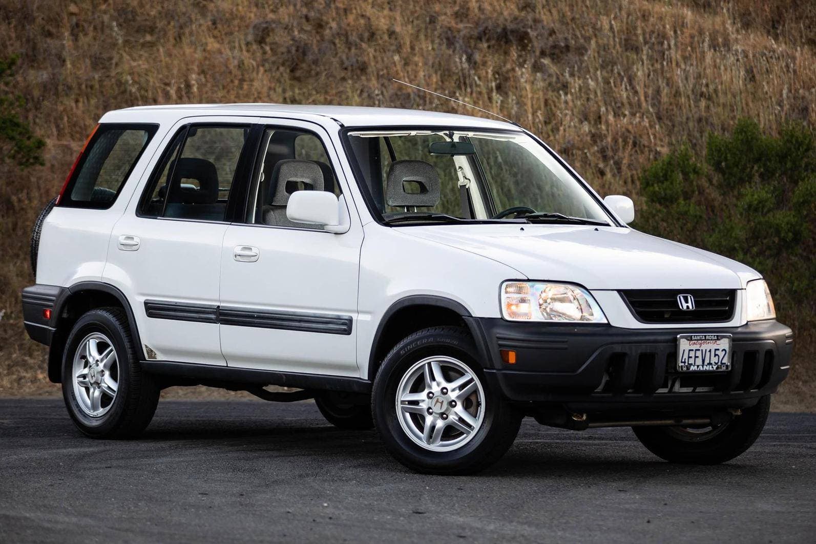 1999 Honda CR-V sold for $8,800