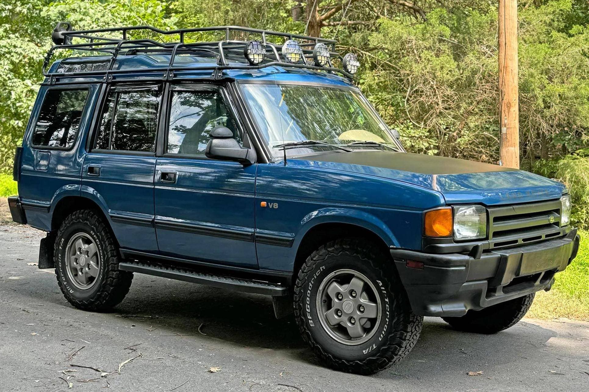 1996 Land Rover Discovery sold for $7,900