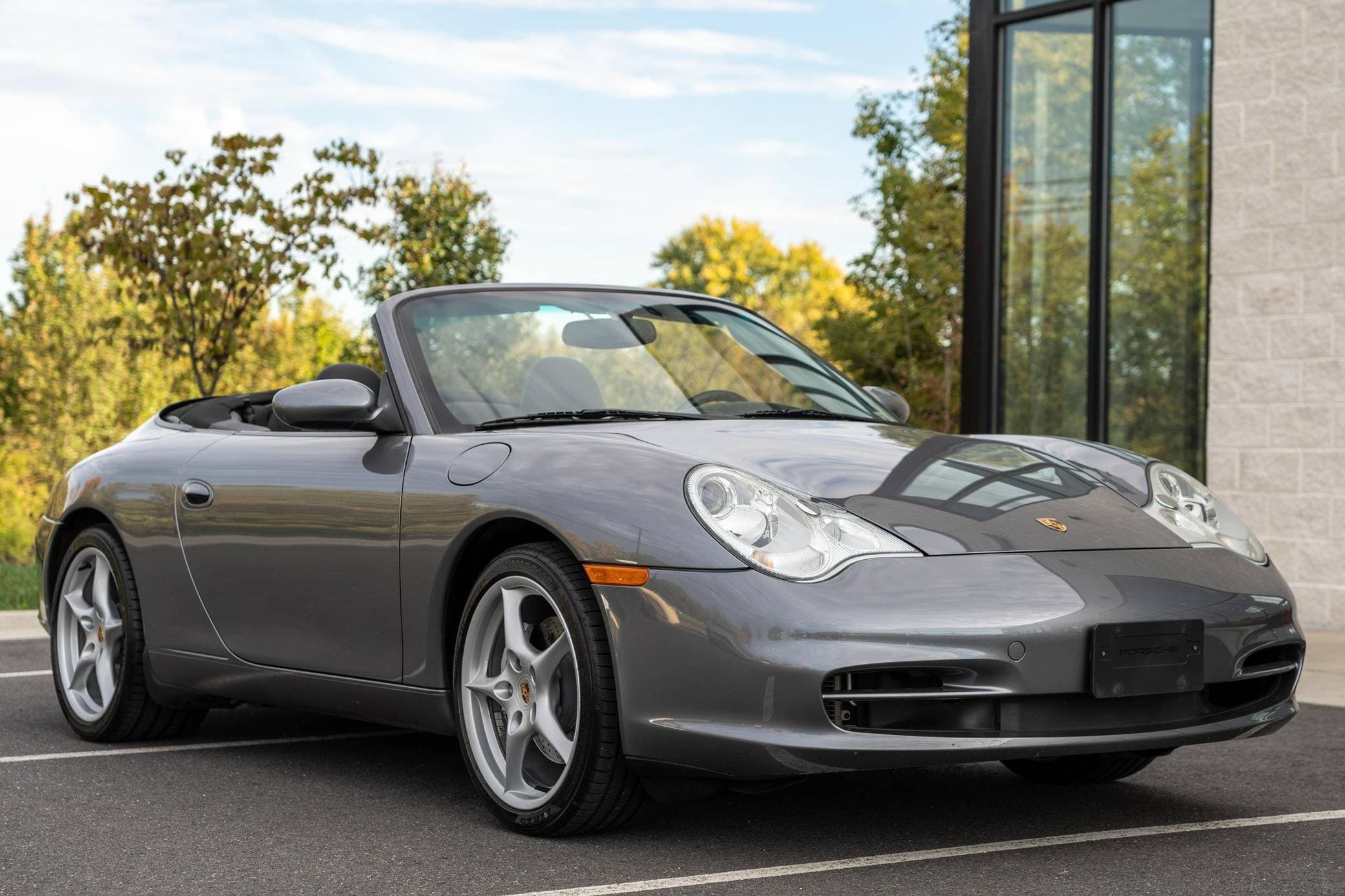 2002 Porsche 996 911 sold for $30,500