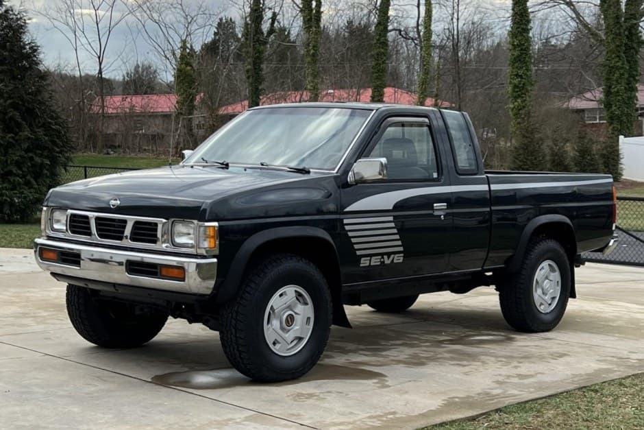 1994 Nissan Pickup sold for $22,500
