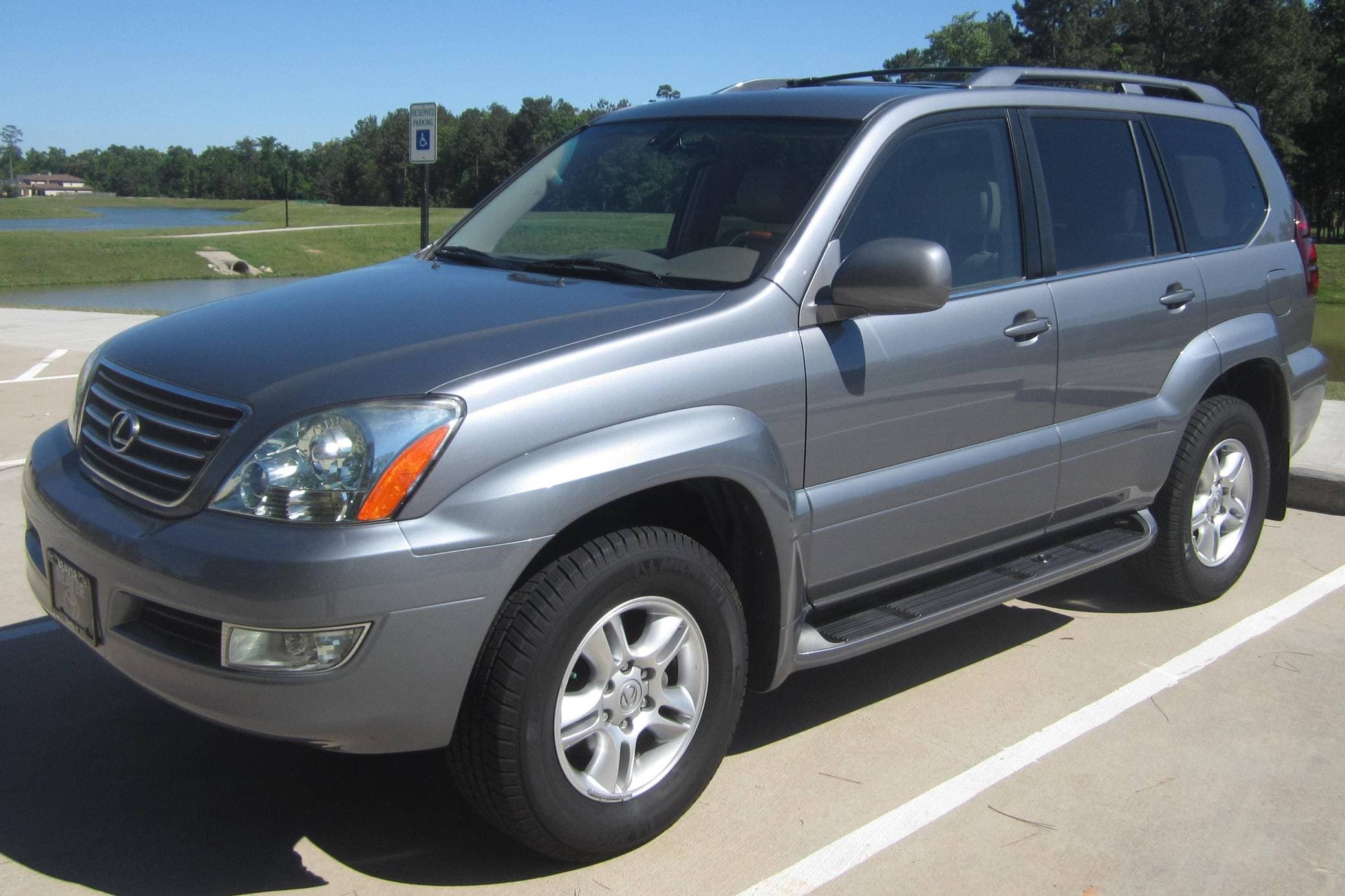 2005 Lexus GX sold for $23,500