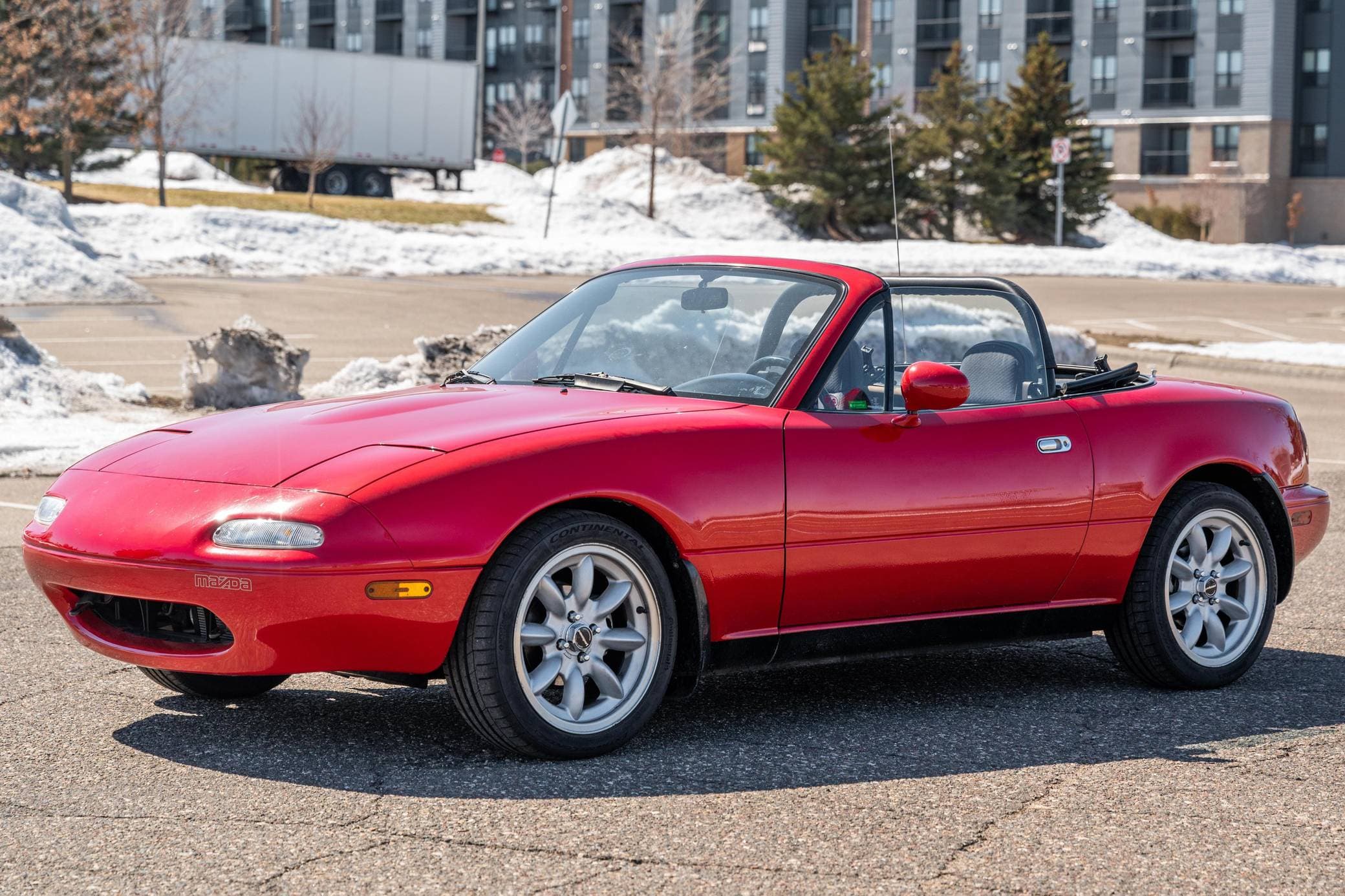 1990 Mazda NA Miata sold for $8,700
